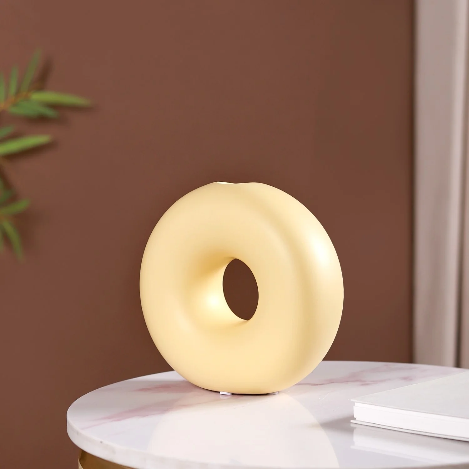 Donut Vase Pastel Yellow - Image 8