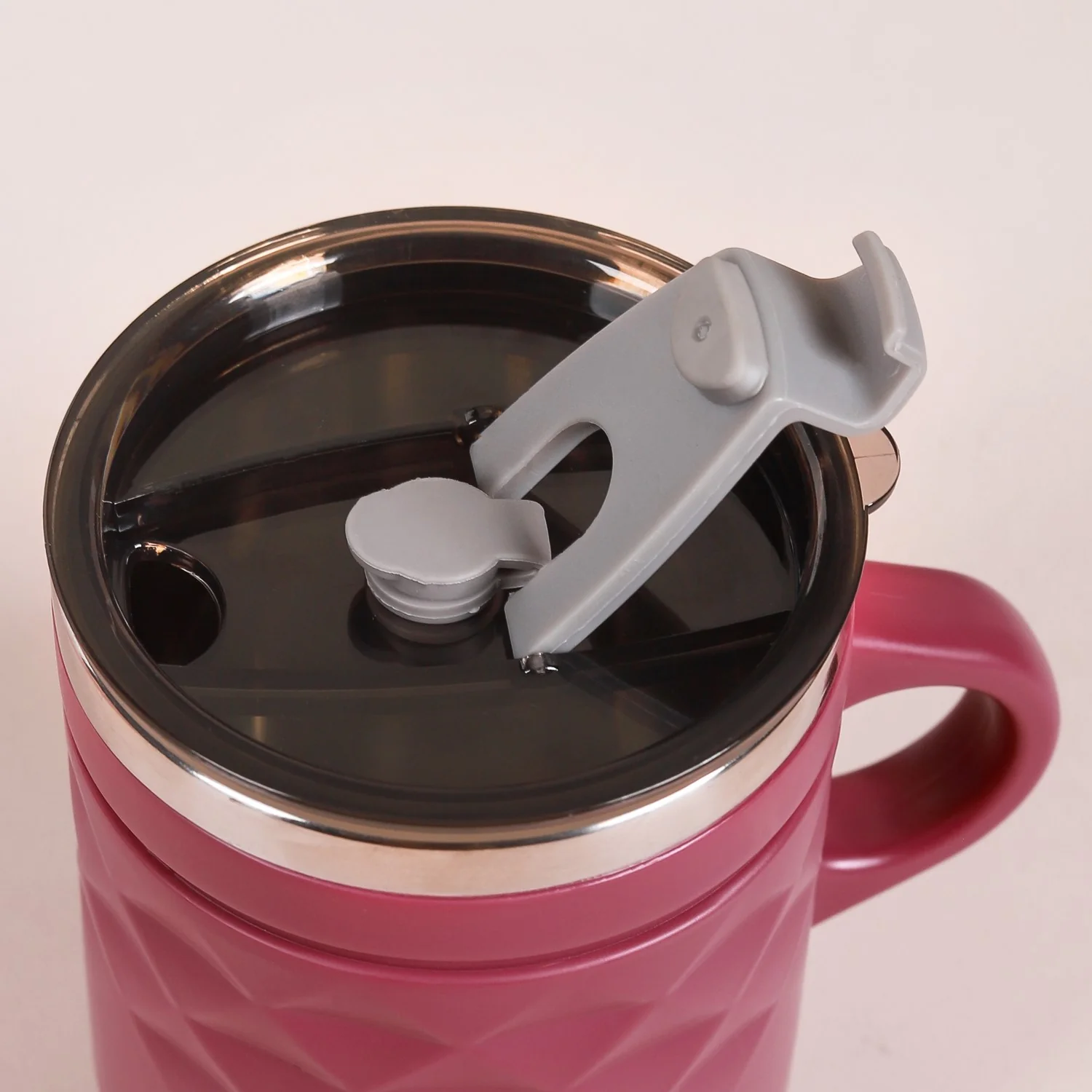 Travel Mug With Lid Magenta 400ml - Image 17