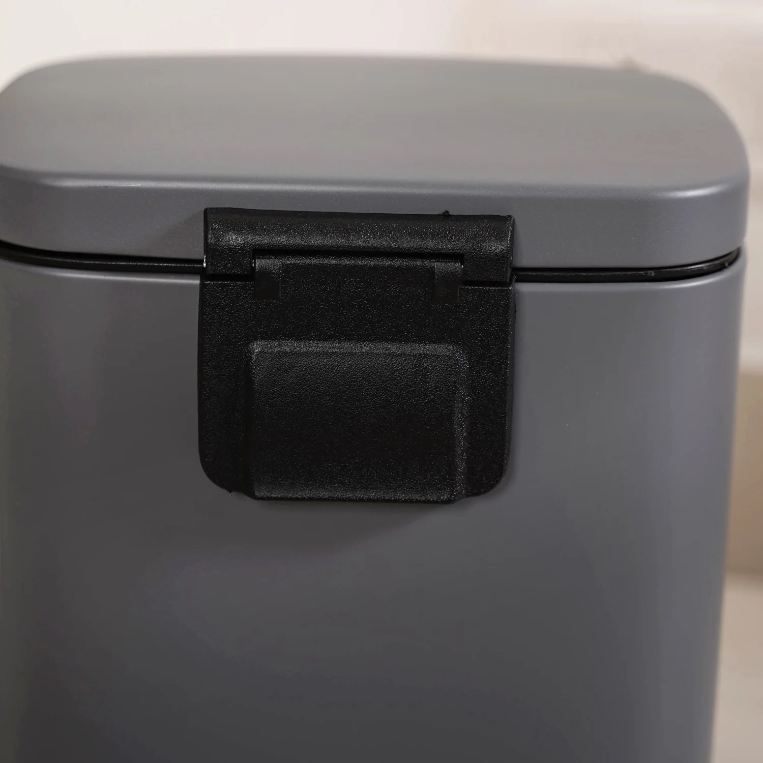 Dustro Metal Pedal Dustbin Grey 5000ml - Image 7