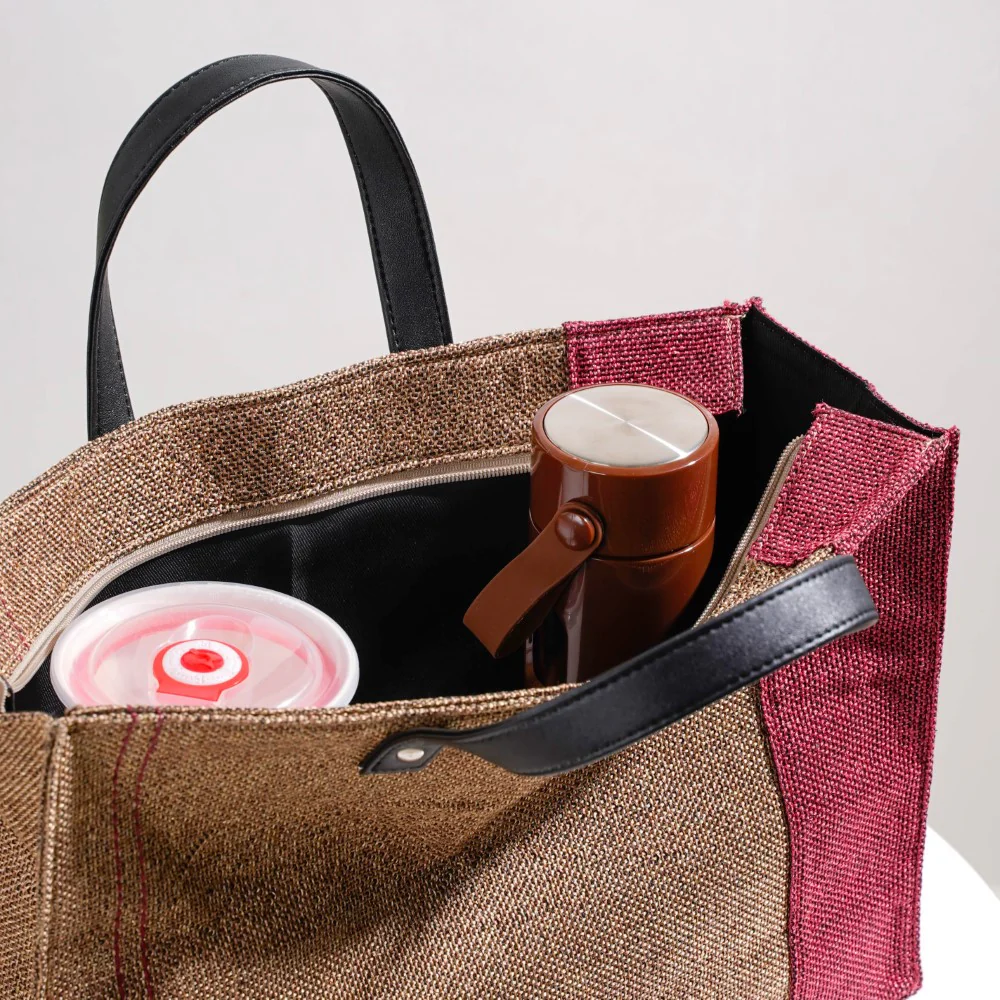 Eco Friendly Jute Lunch Bag Beige And Red 15 x 10 Inch - Image 5