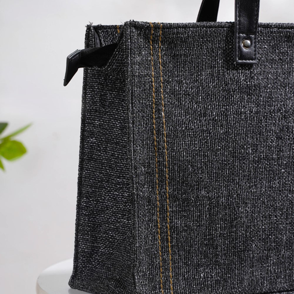 Eco Friendly Jute Lunch Bag Black And Beige 15 x 10 Inch - Image 11