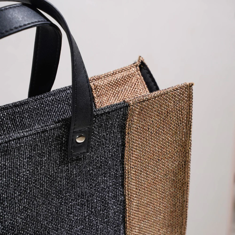 Eco Friendly Jute Lunch Bag Black And Beige 15 x 10 Inch - Image 6