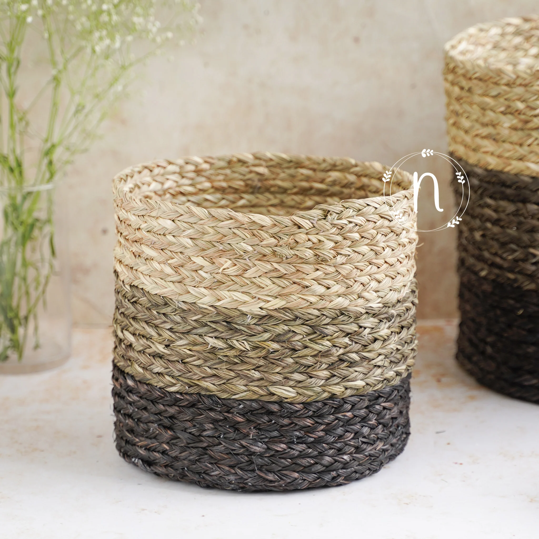 Eco-Friendly Planter Baskets Brown Set of 2 - Image 9