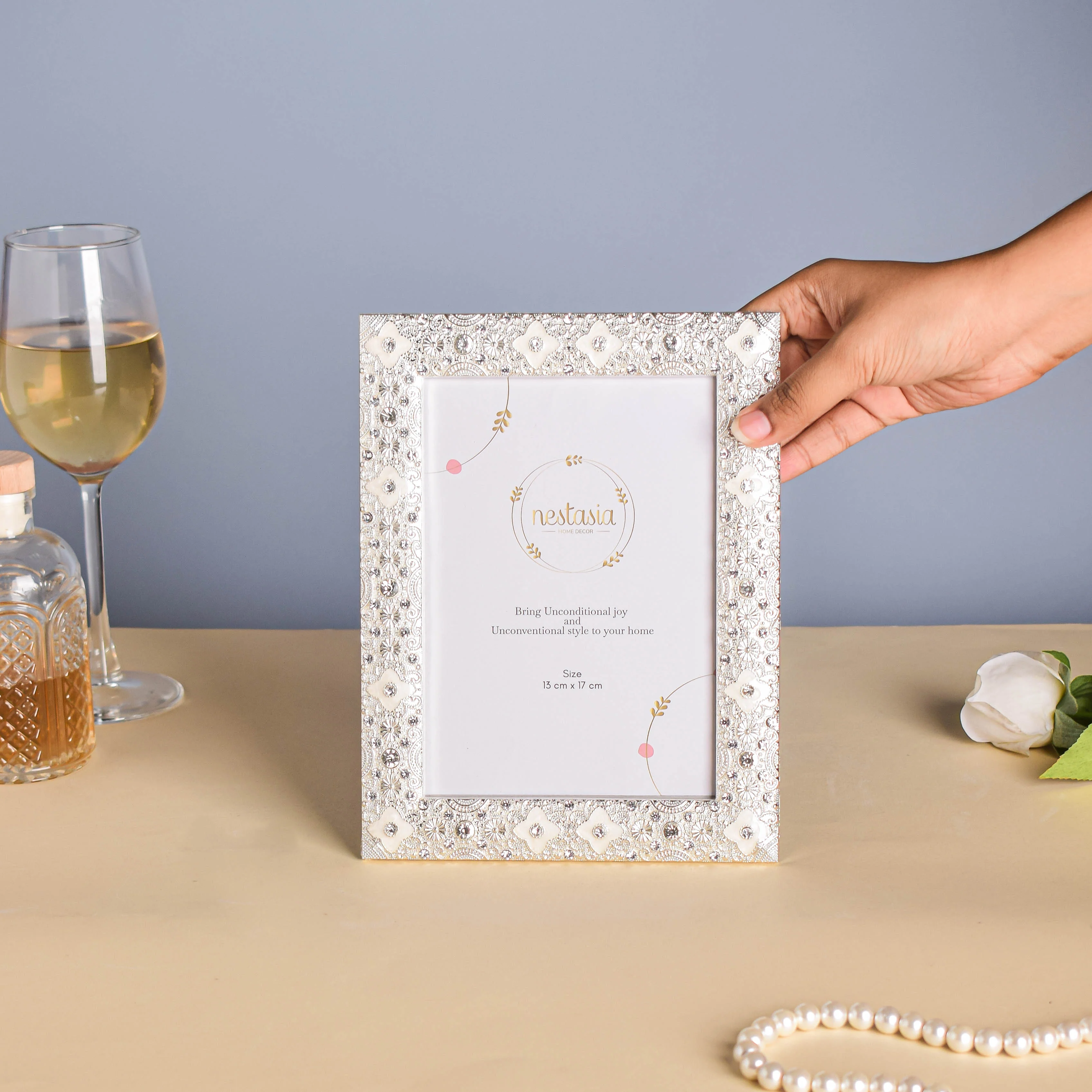 Elegant White Photo Frame - Image 2
