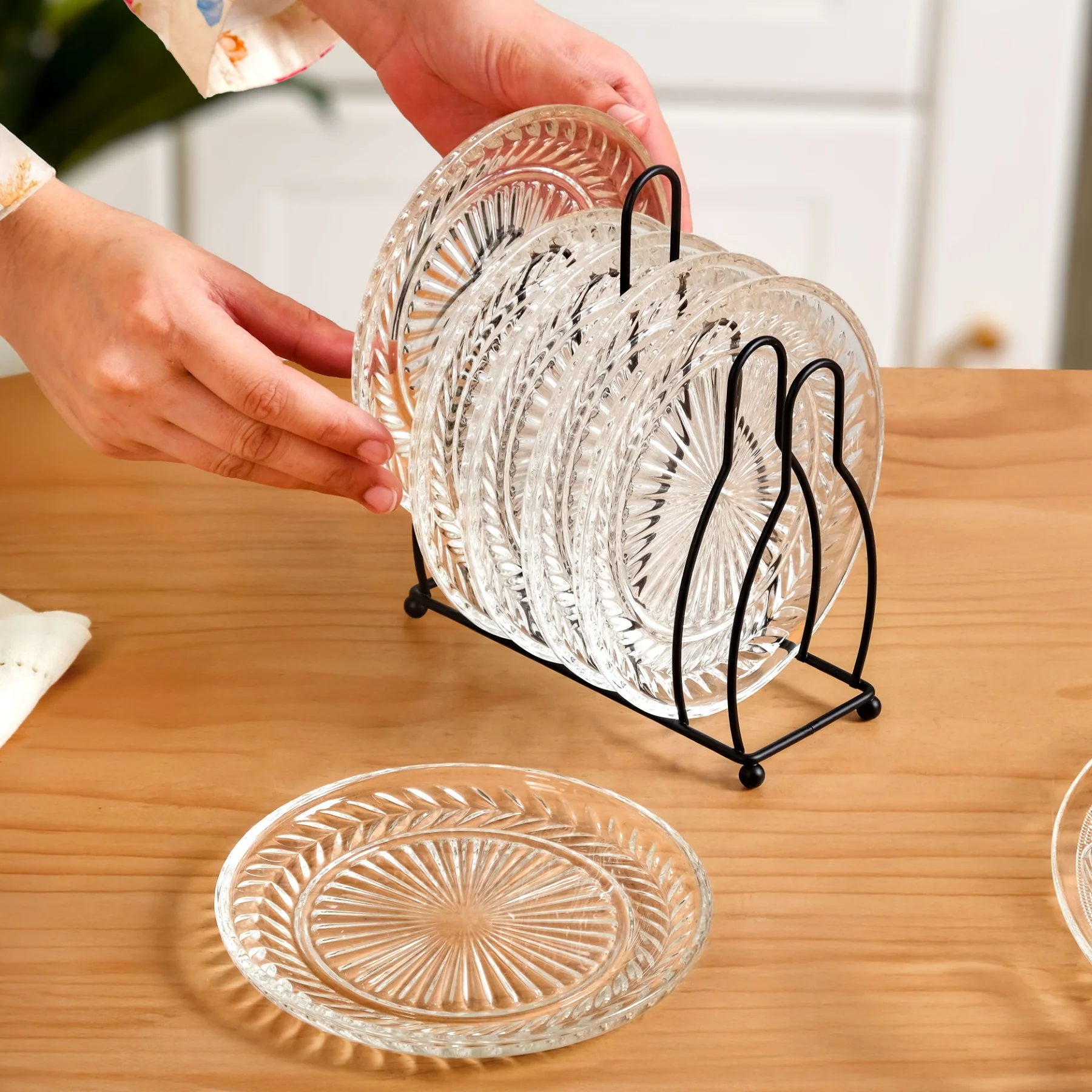 Embossed Dessert Plate Set Of 6 With Stand 14cm - Image 3
