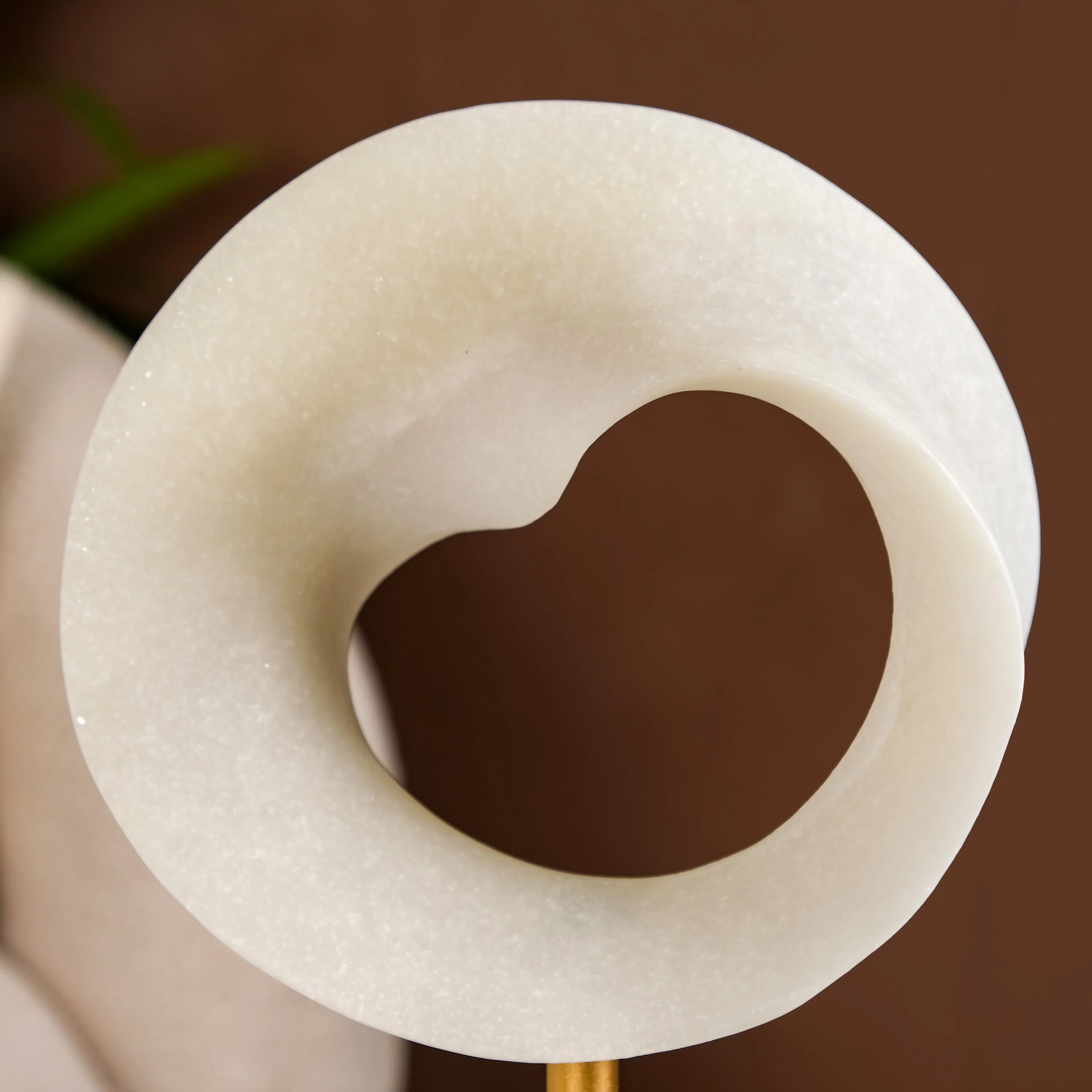 Eternal Loop Resin Table Decor - Image 5