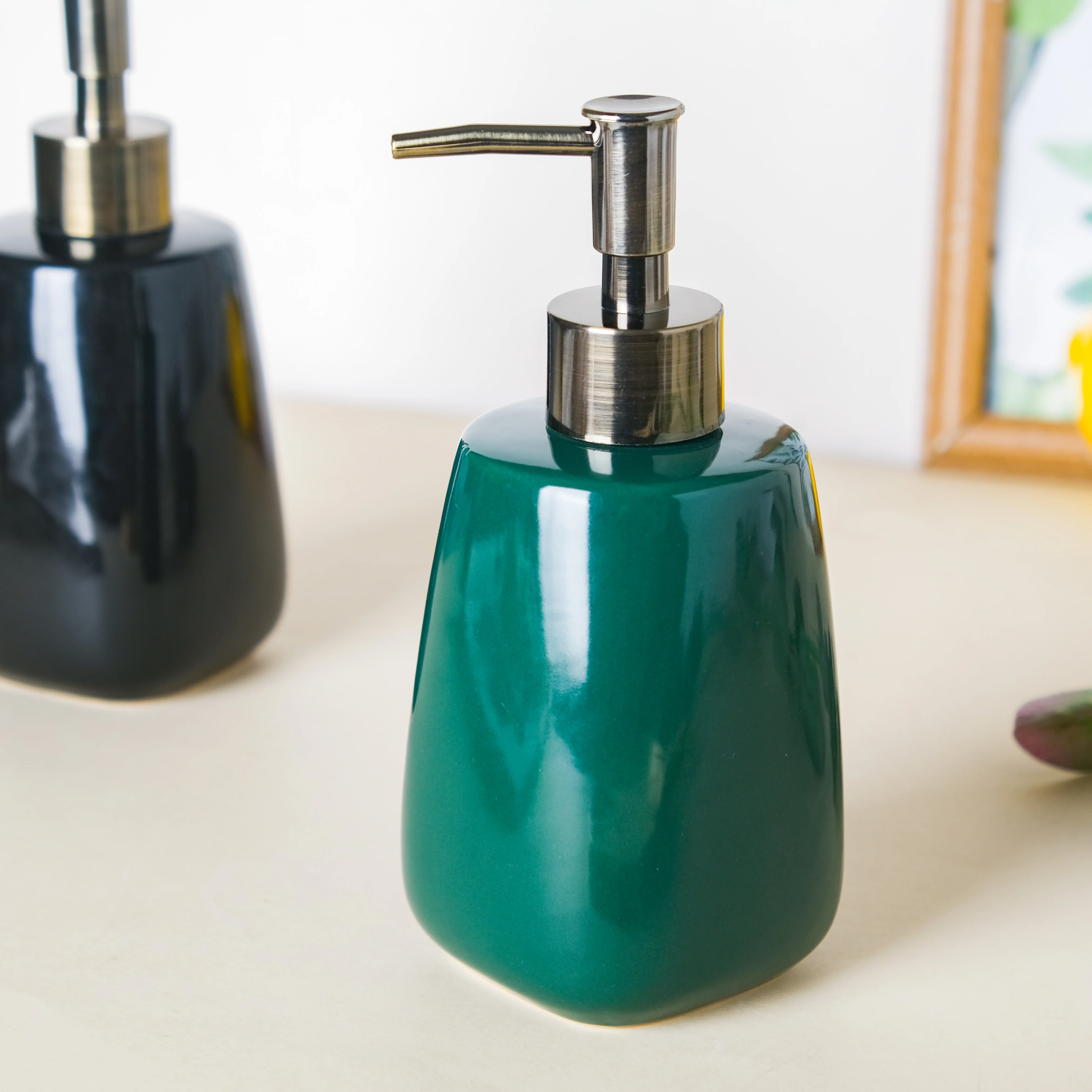 Fancy Lotion Pump Bottle - Image 3