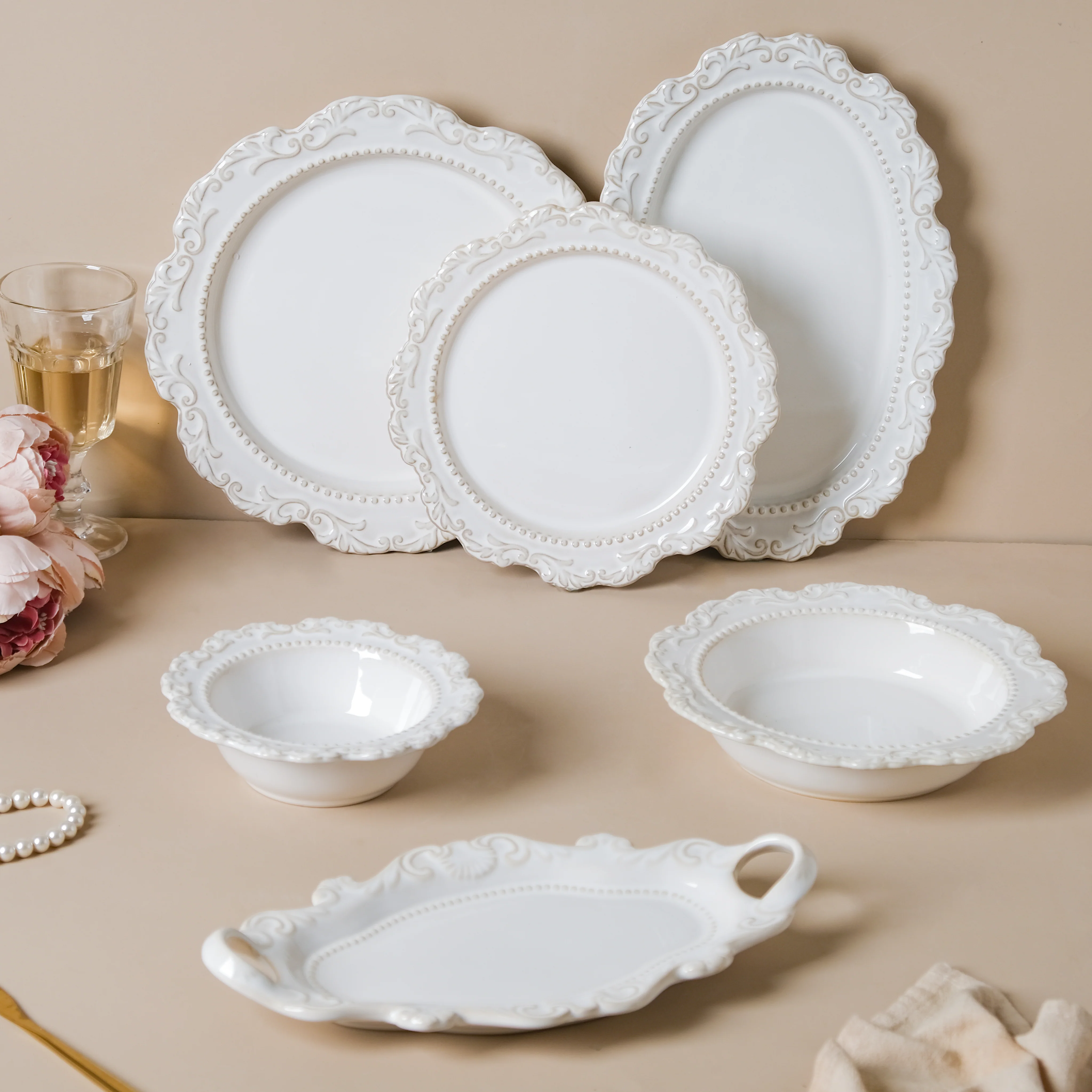 Faye Vintage 22 Piece Dinner Set For 6 - Image 2