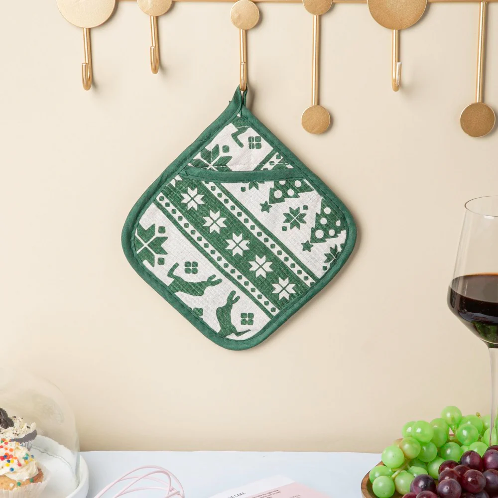 Festive Christmas Oven Mitt And Mat Green Set Of 2 - Image 9