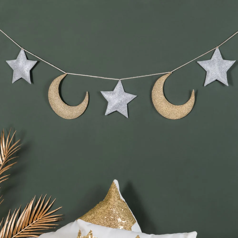 Festive Star And Moon Bunting 98 Inch - Image 4
