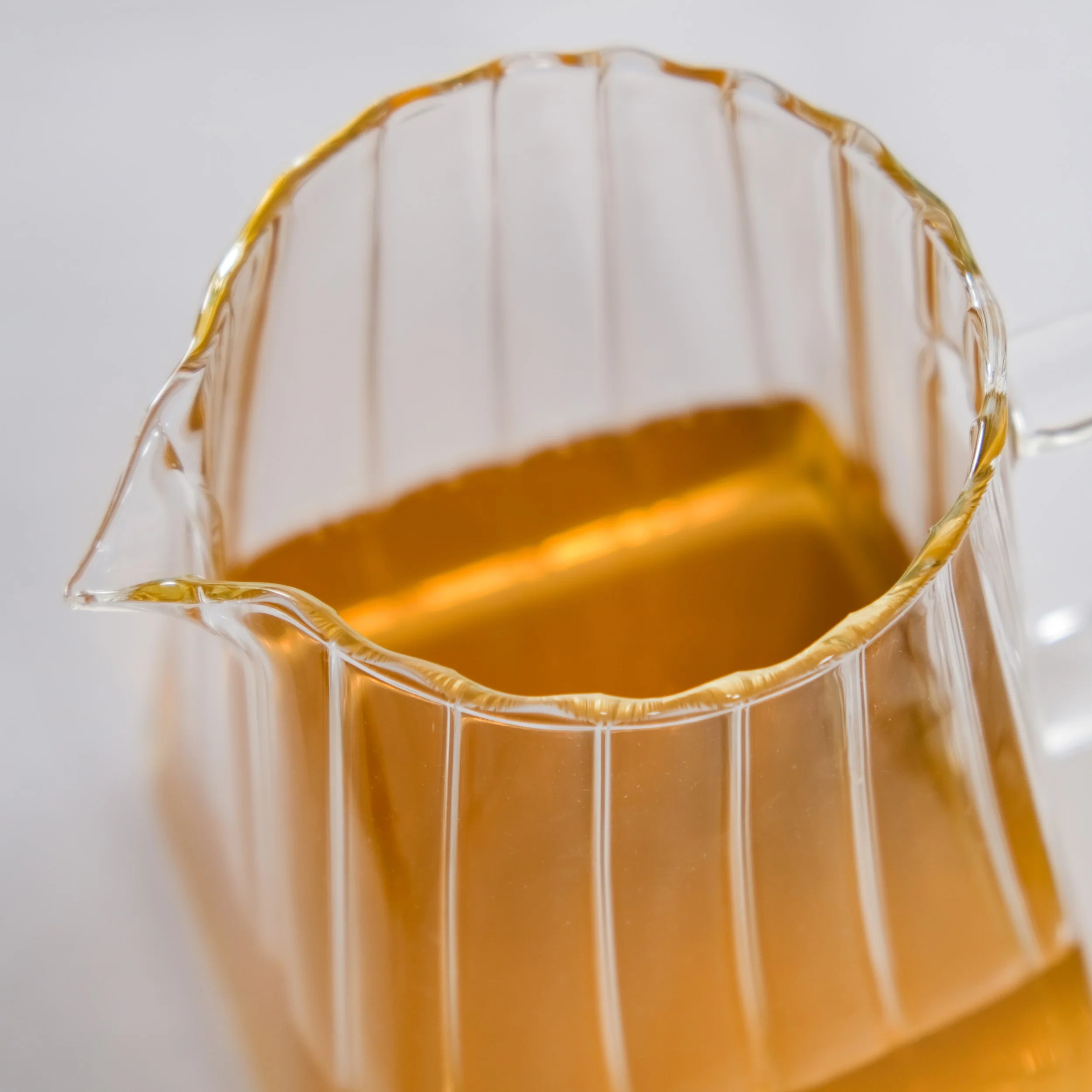 Flame Safe Glass Teapot With Filter 750ml - Image 7