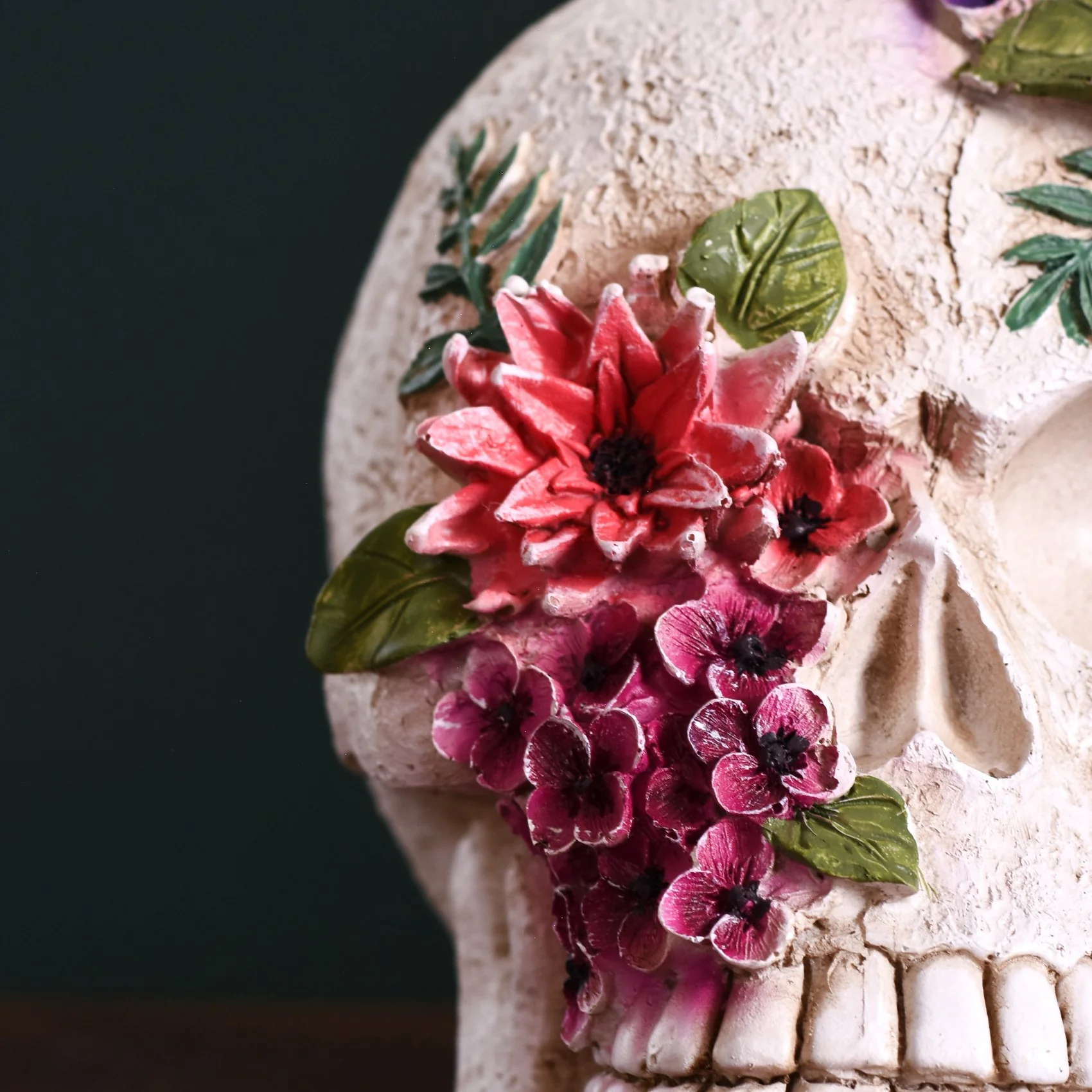 Floral Skull Decor Object - Image 9