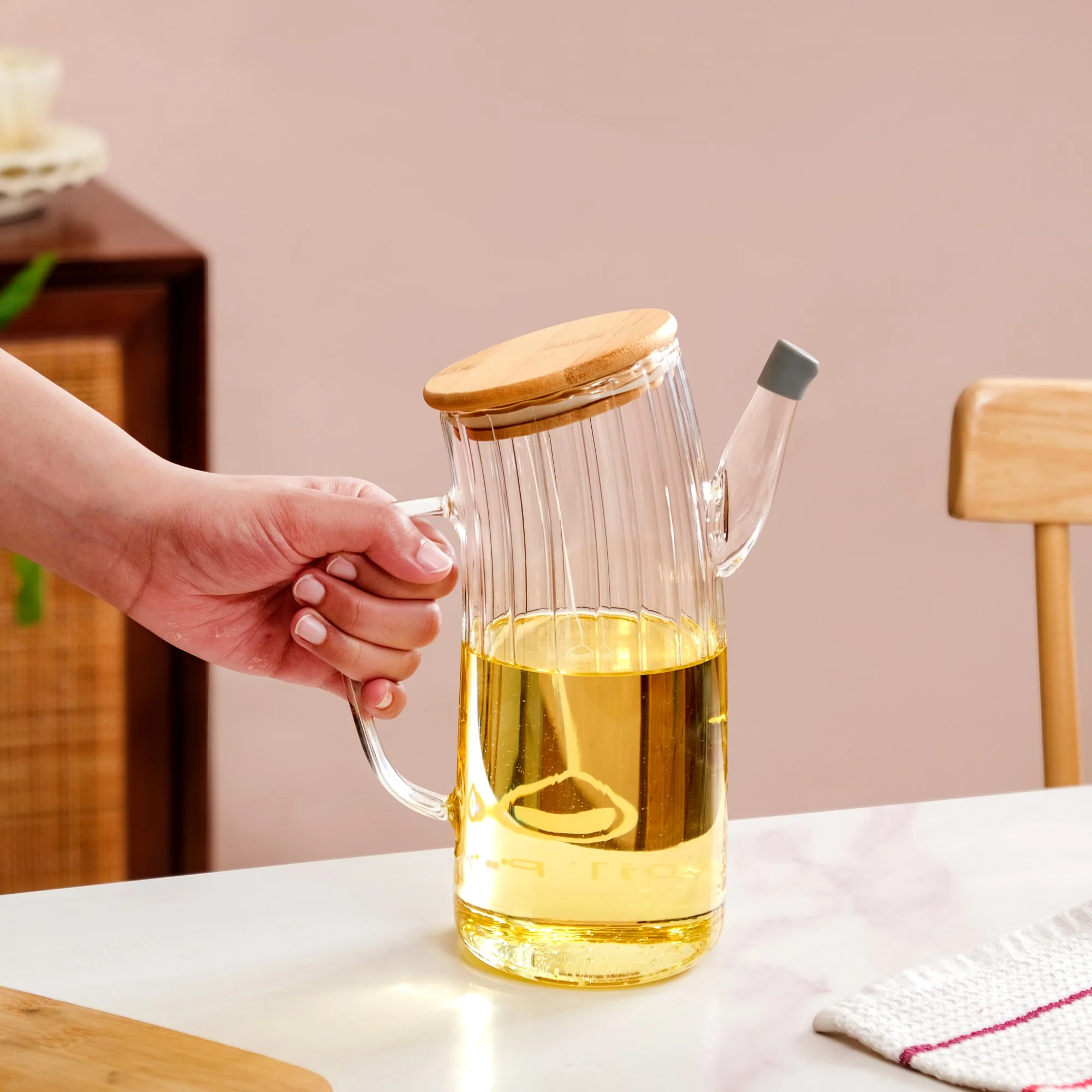 Fluted Borosilicate Glass Oil Jar 800ml - Image 3