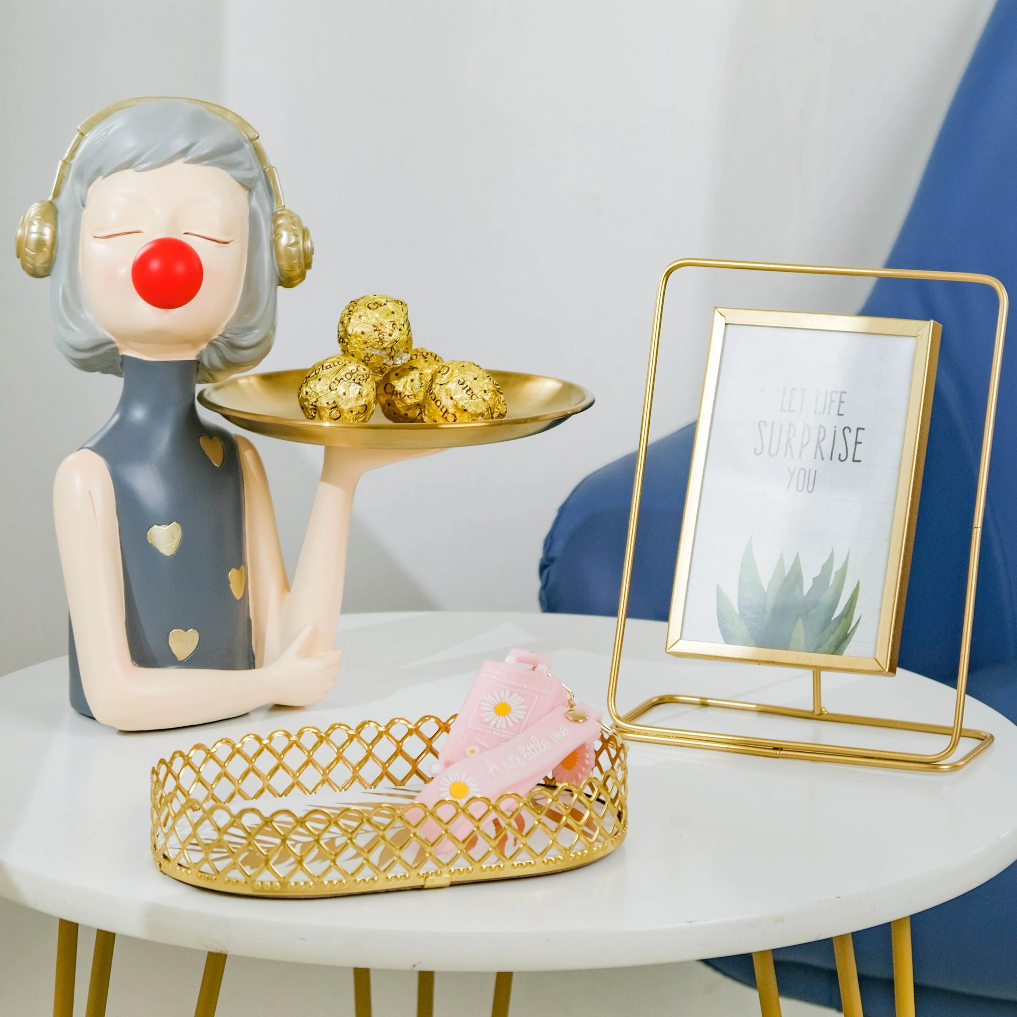 Girl With Headphones Platter - Image 2