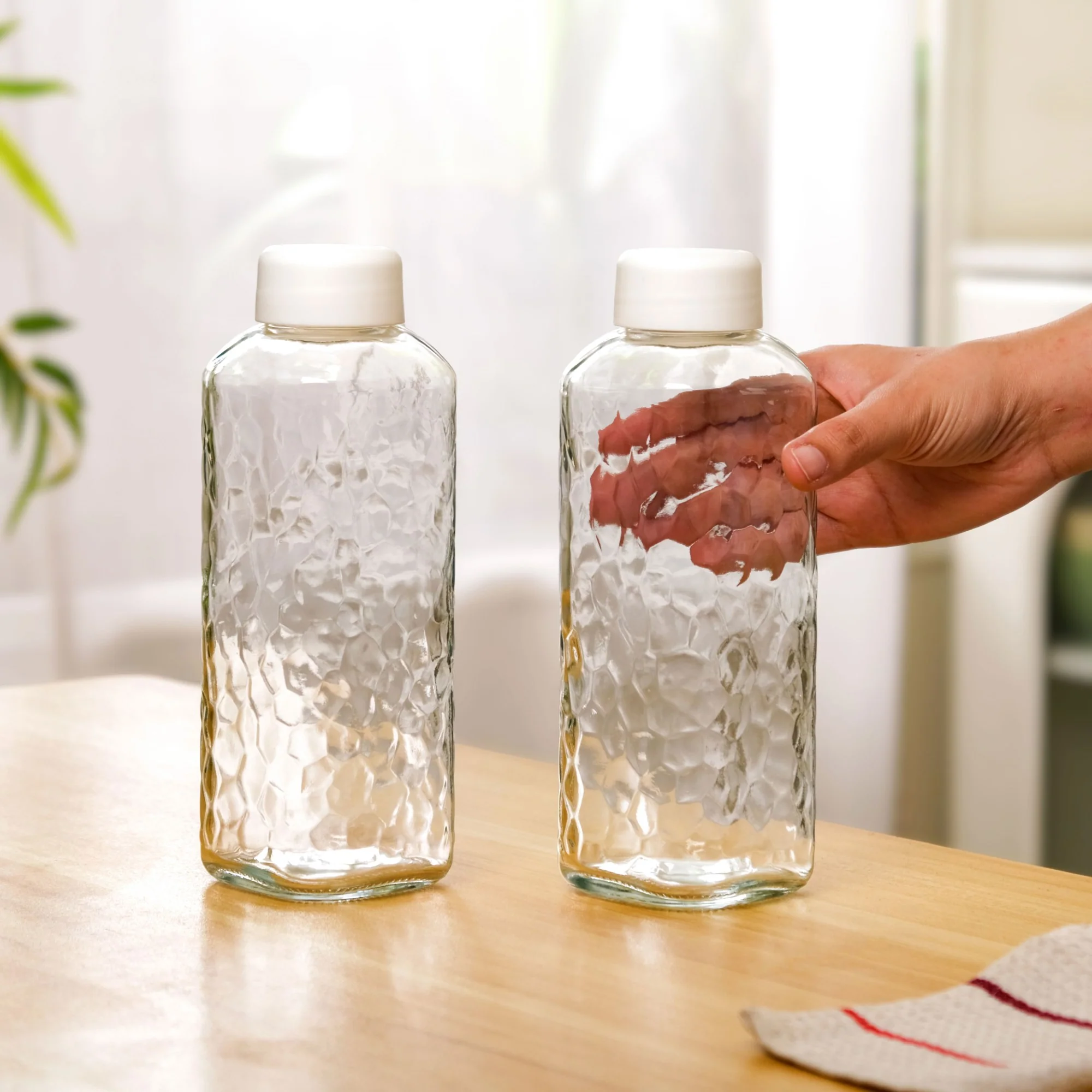 Glass Bottle Set Of 2 720ml - Image 3