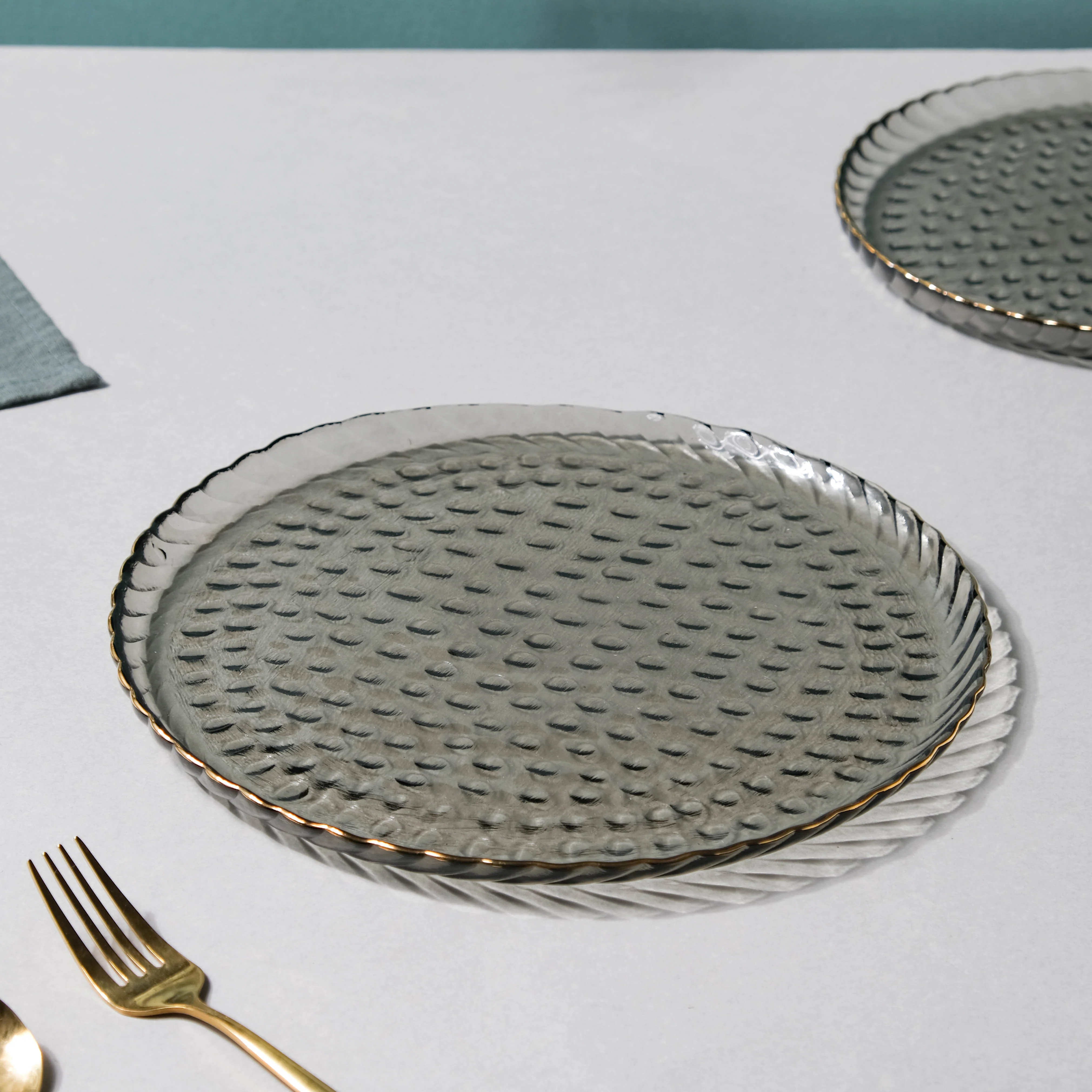 Glass Dinner Plate Grey - Image 3