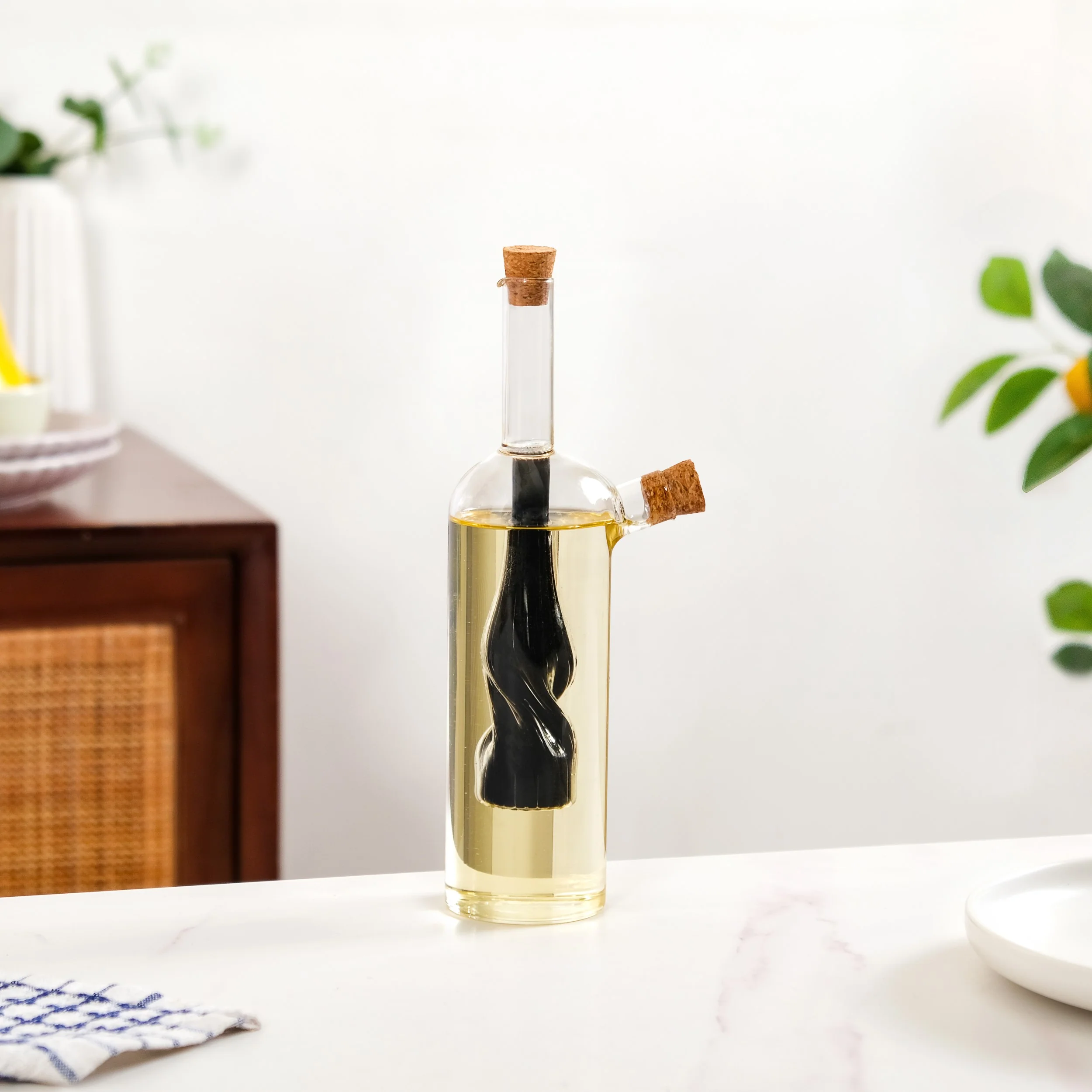 Luxe Olive Oil Cruet Bottle For Infused Oils And Italian Seasoning