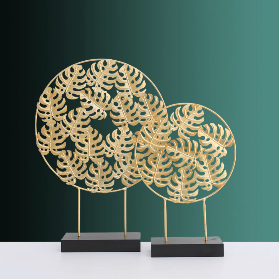 Golden Leaf Showpiece