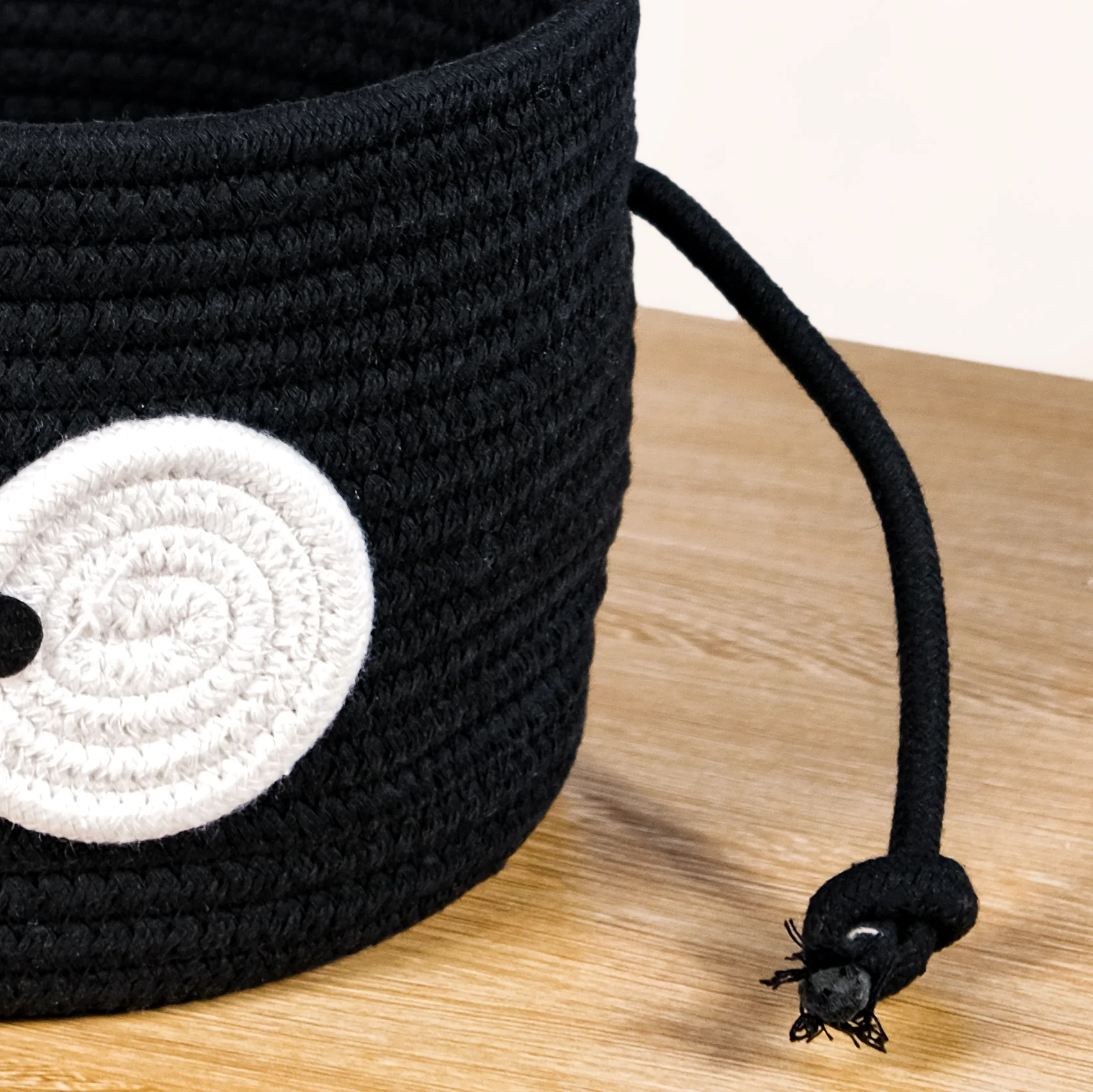 Googly Eyes Black Storage Basket With Lid 17cm - Image 6
