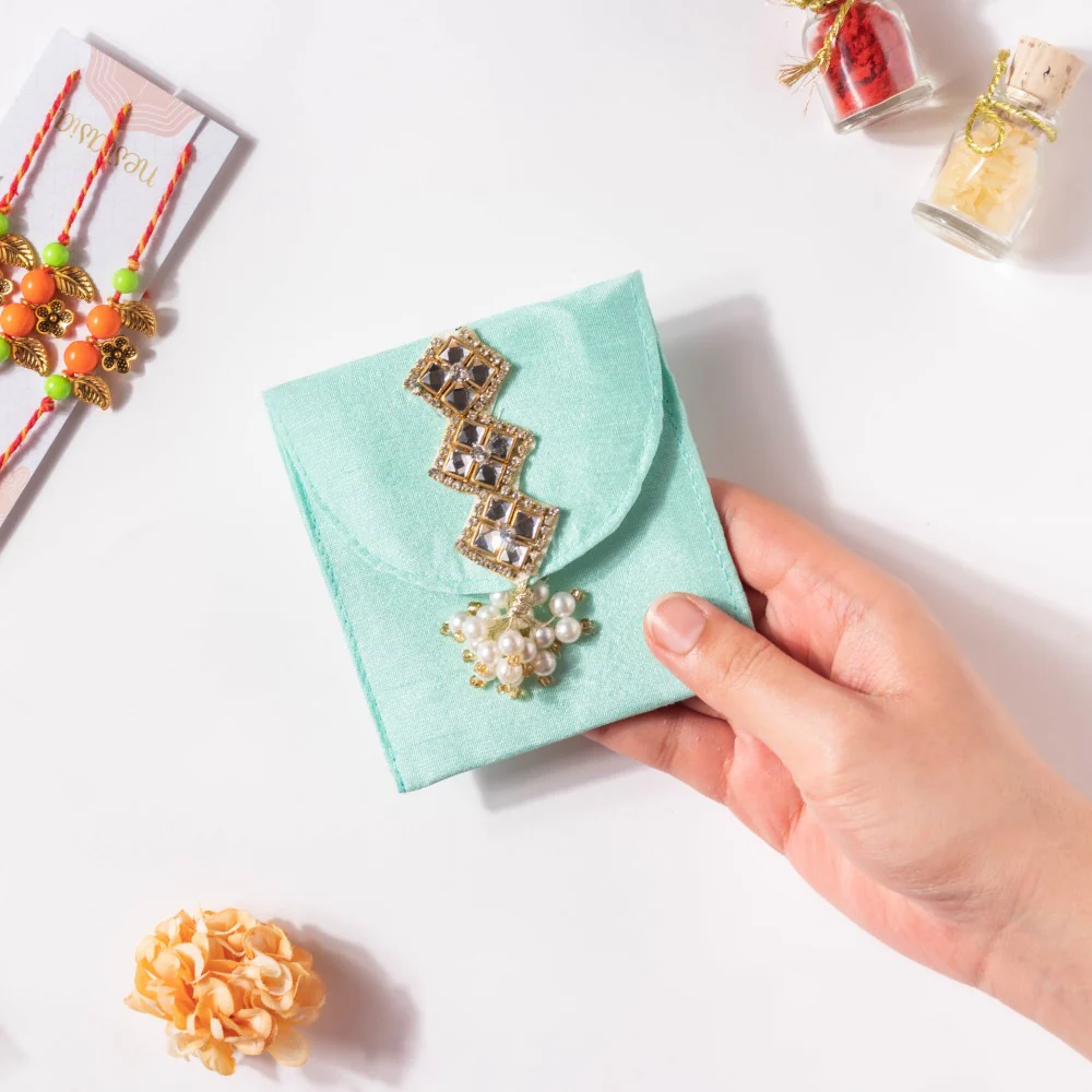 Green Festive Envelope - Image 2