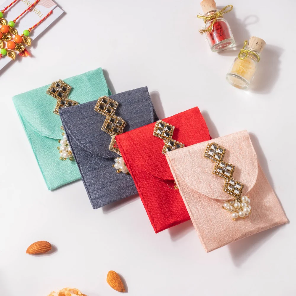 Green Festive Envelope - Image 7