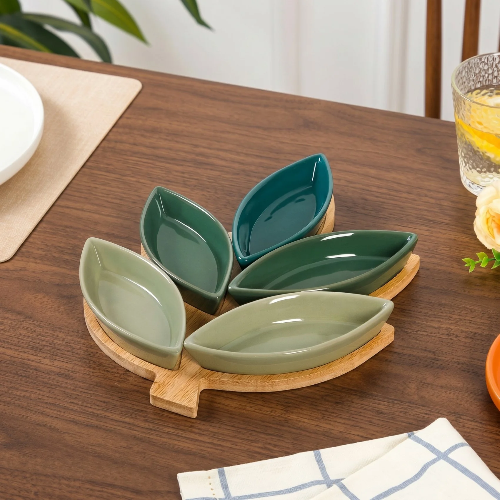Green Leaf Platter Set Of 6 - Image 3