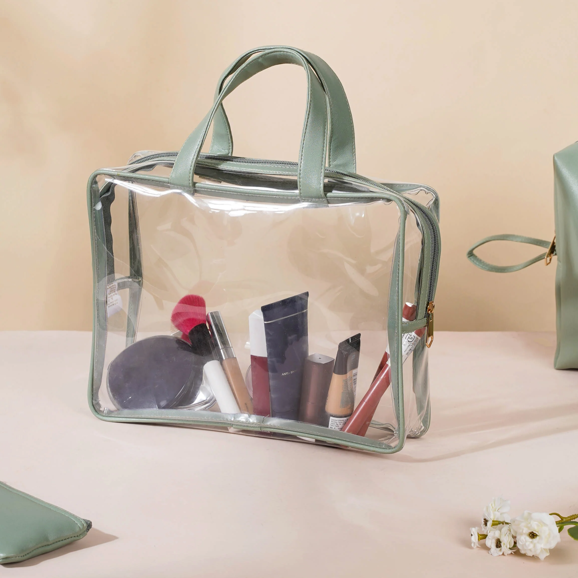 Green Travel Kit Set Of 4 - Image 4