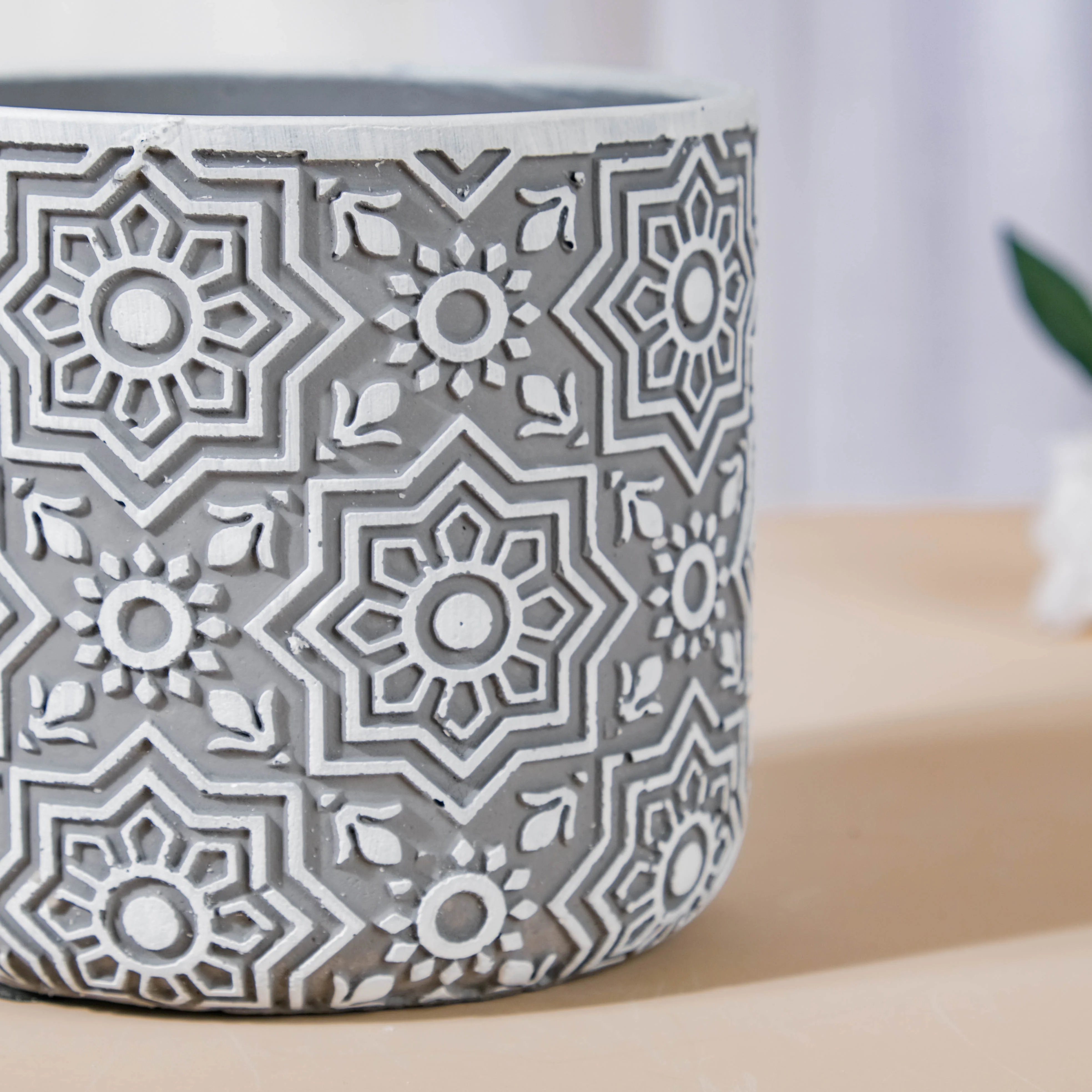 Grey Floral Geometric Pot - Image 7