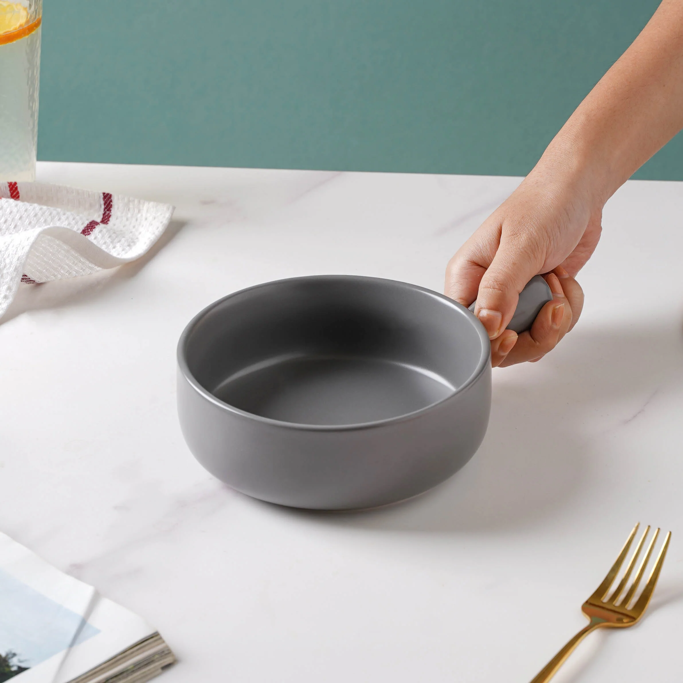 Grey Goodness Baking Pan With Handle - Image 2