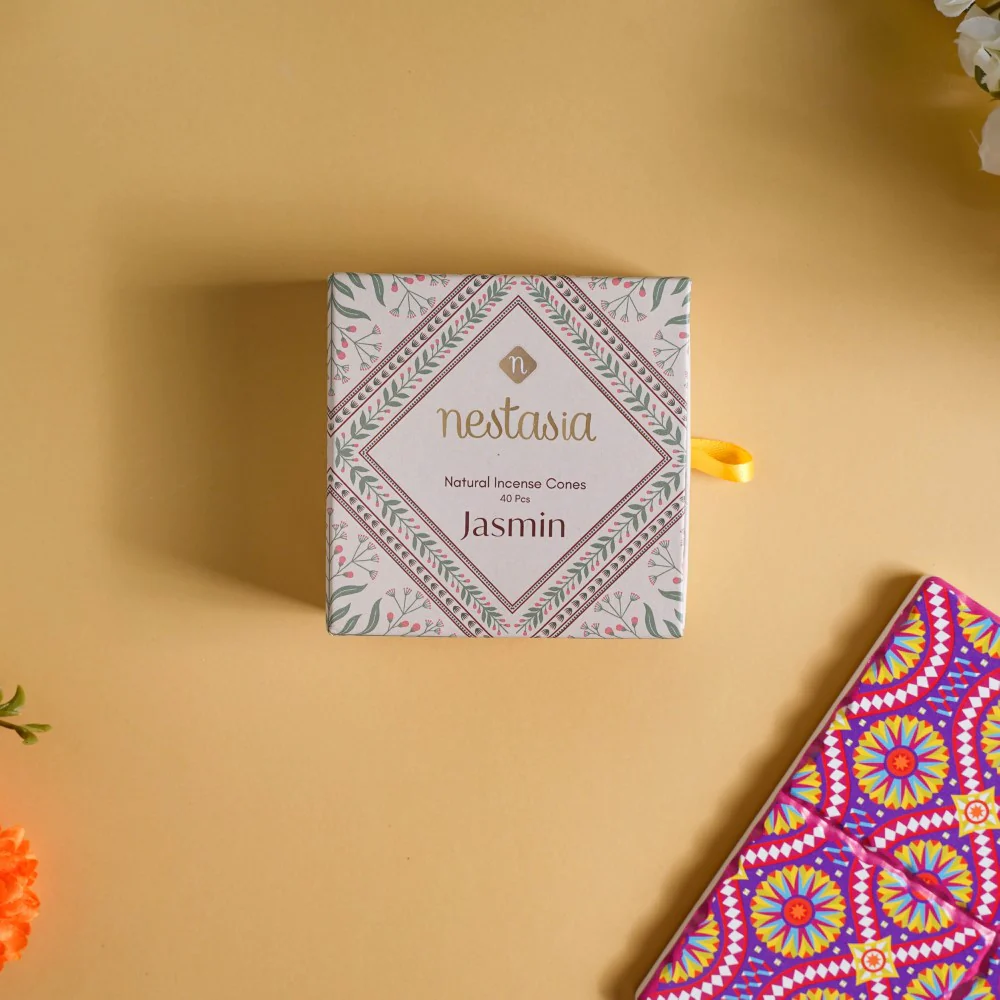 Gujarati Wedding Gift Hamper Set Of 7 - Image 6