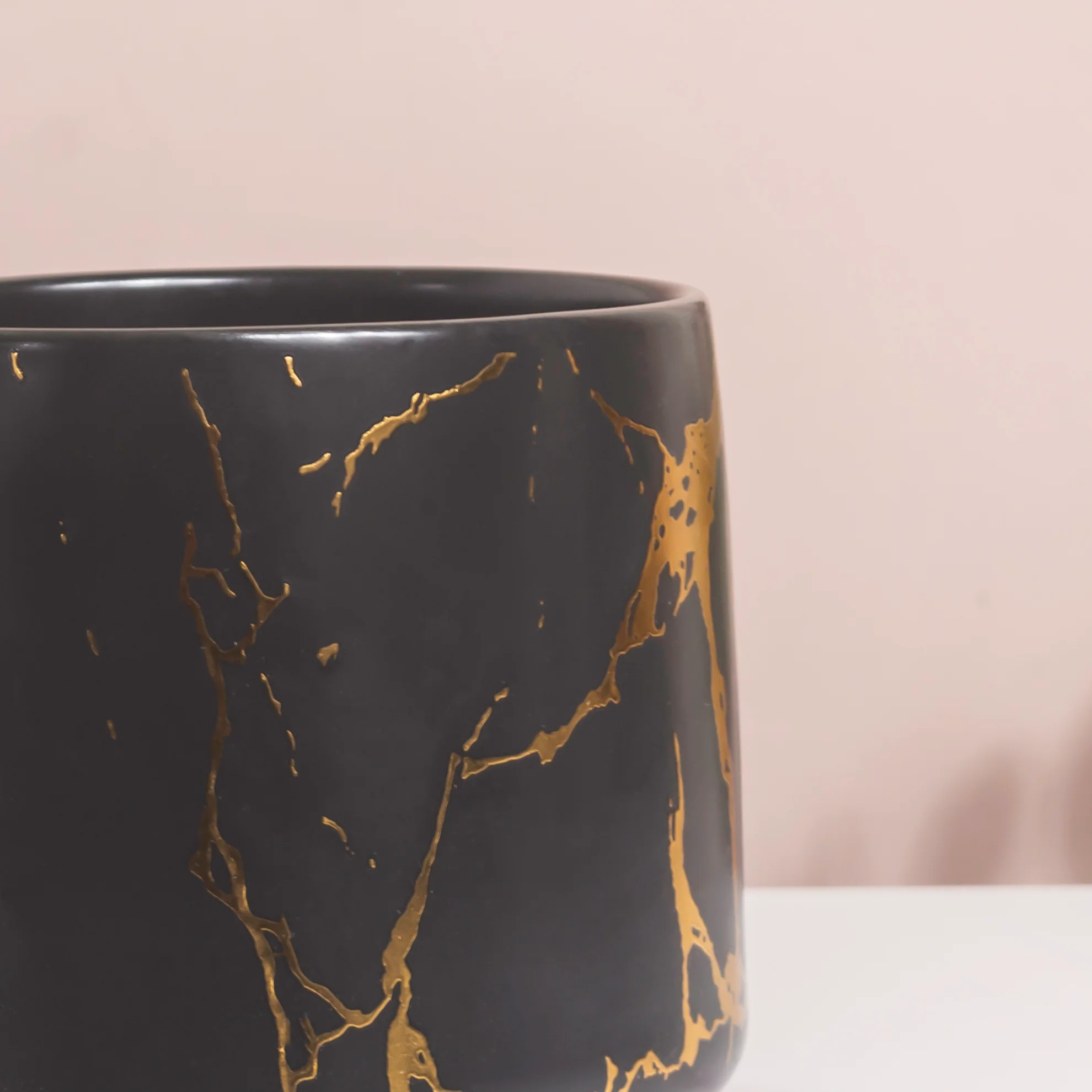 Halcyon Gold Black Marble Ceramic Planter With Legs Large - Image 4