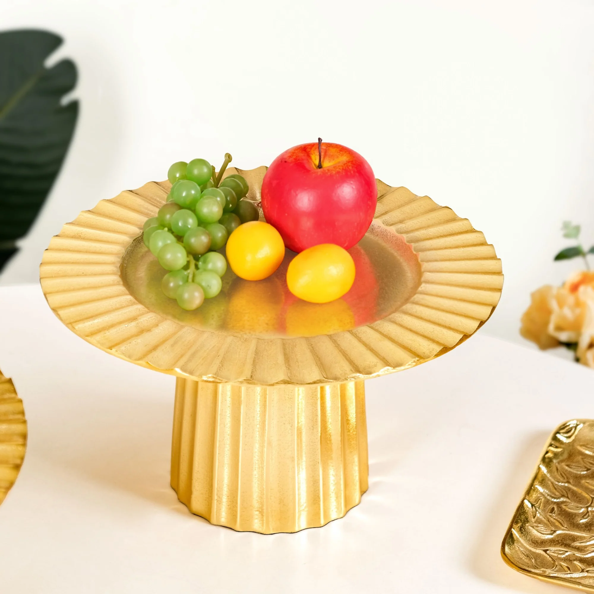 Halo Gold Dessert Riser Short - Image 2