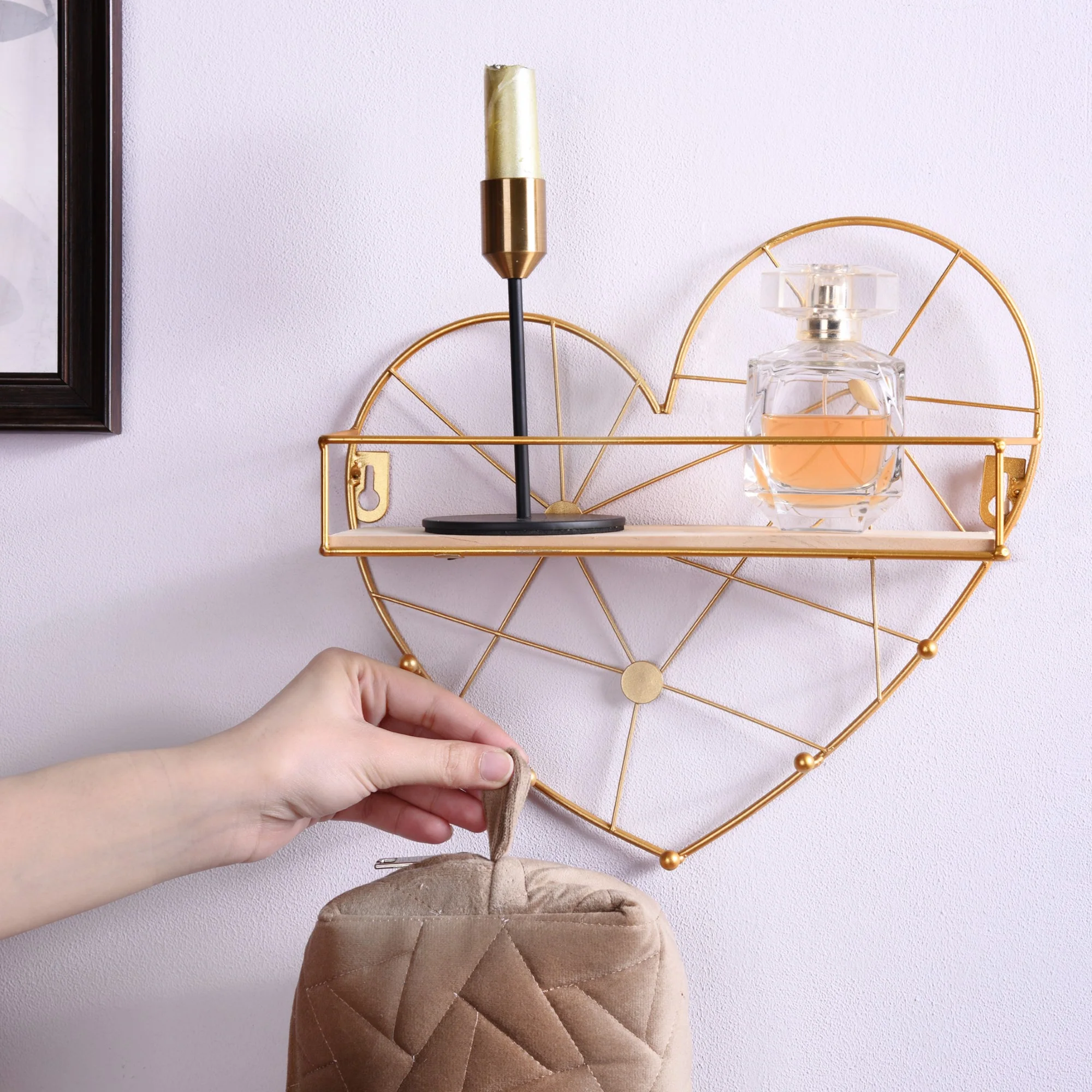 Heart Shelf - Image 5