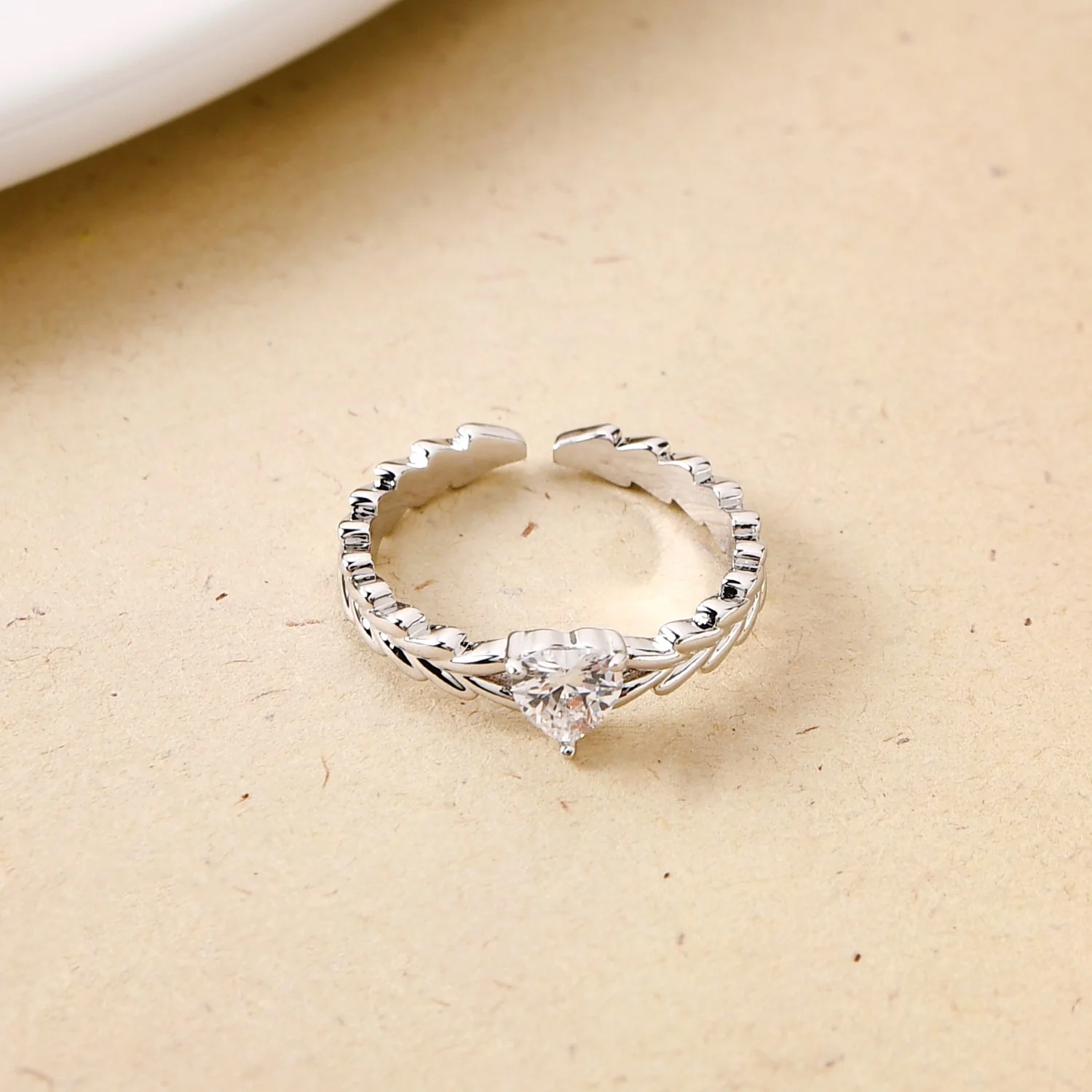 Heart Solitaire Leafline Silver Ring - Image 5