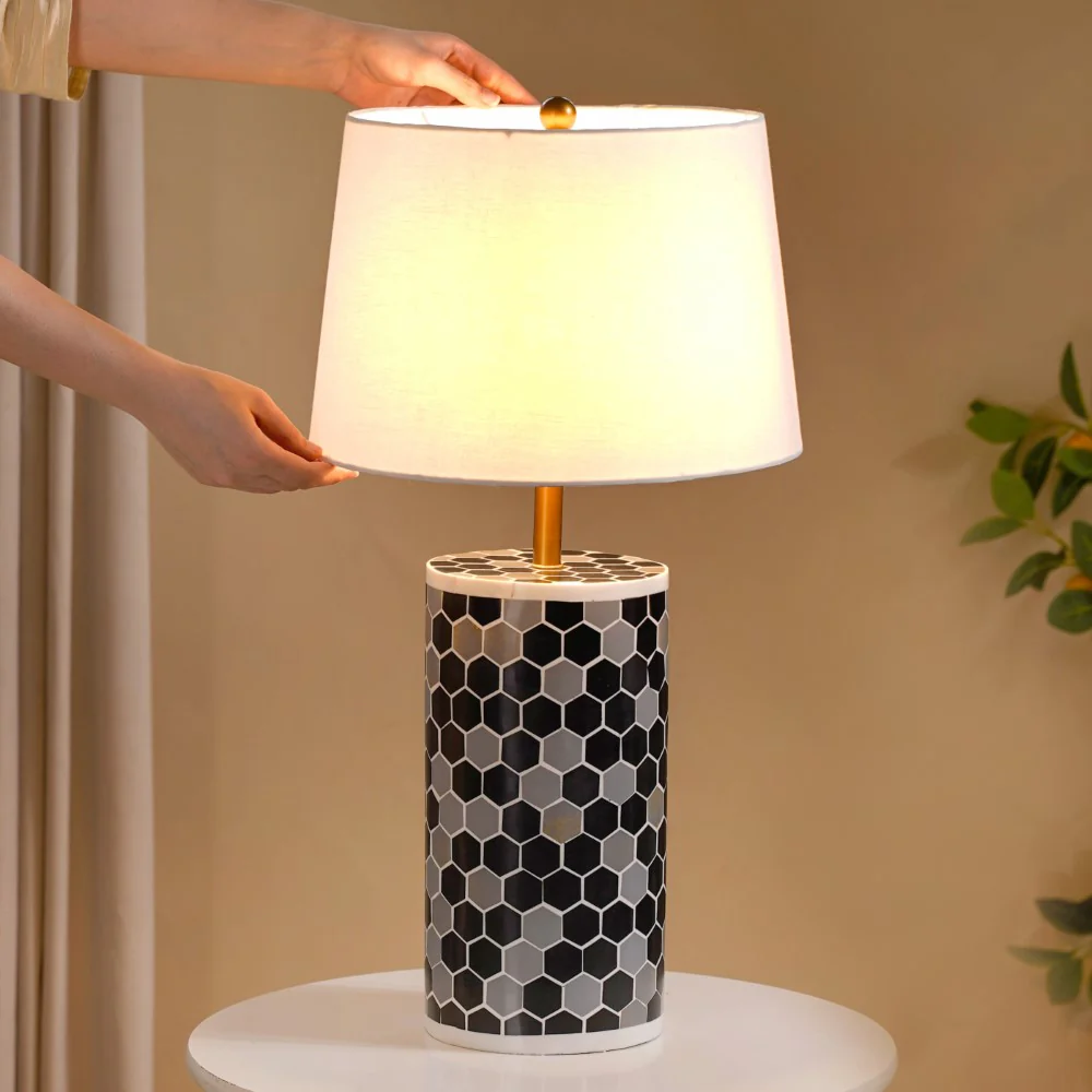 Honeycomb Inlay Table Lamp With Lampshade - Image 7