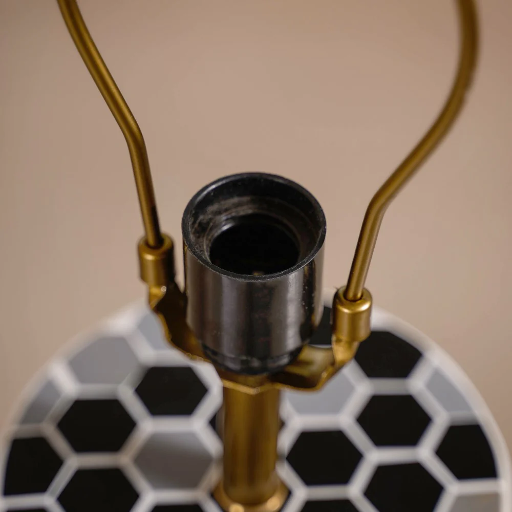 Honeycomb Inlay Table Lamp With Lampshade - Image 8