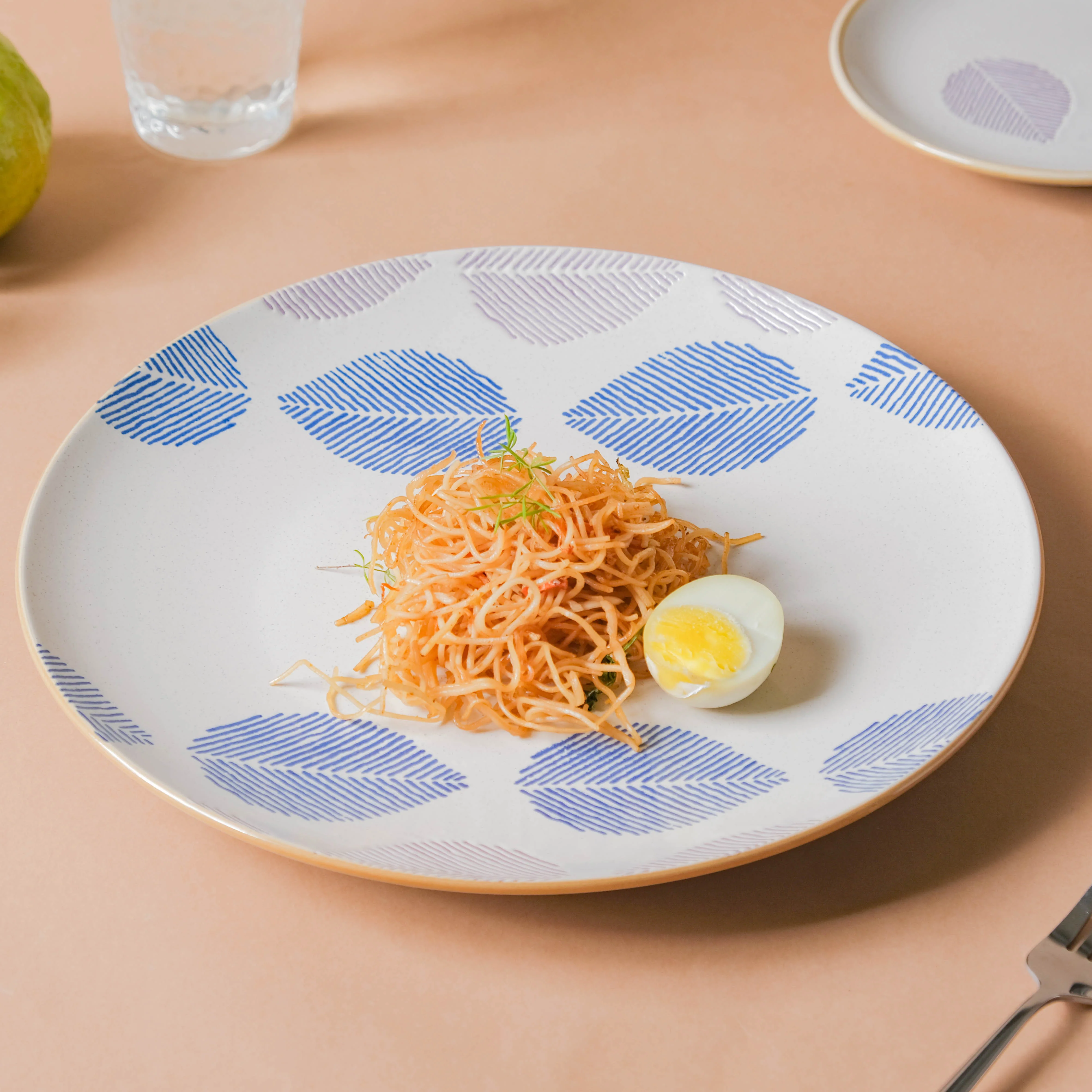 House of Eden Patterned Leaf Dinner Plate 11 Inch - Image 8