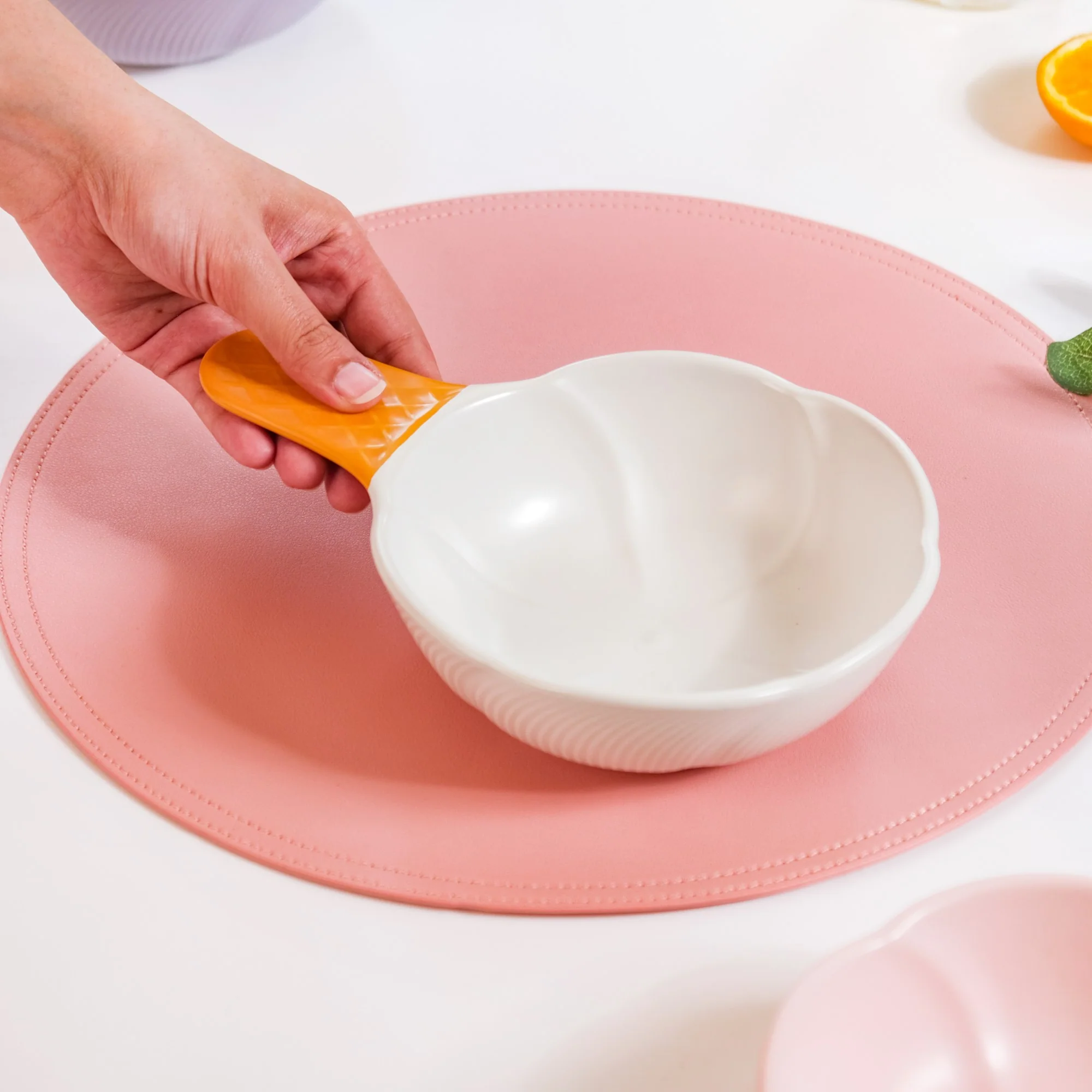 Ice Cream Bowl With Handle Vanilla 400 ml - Image 3