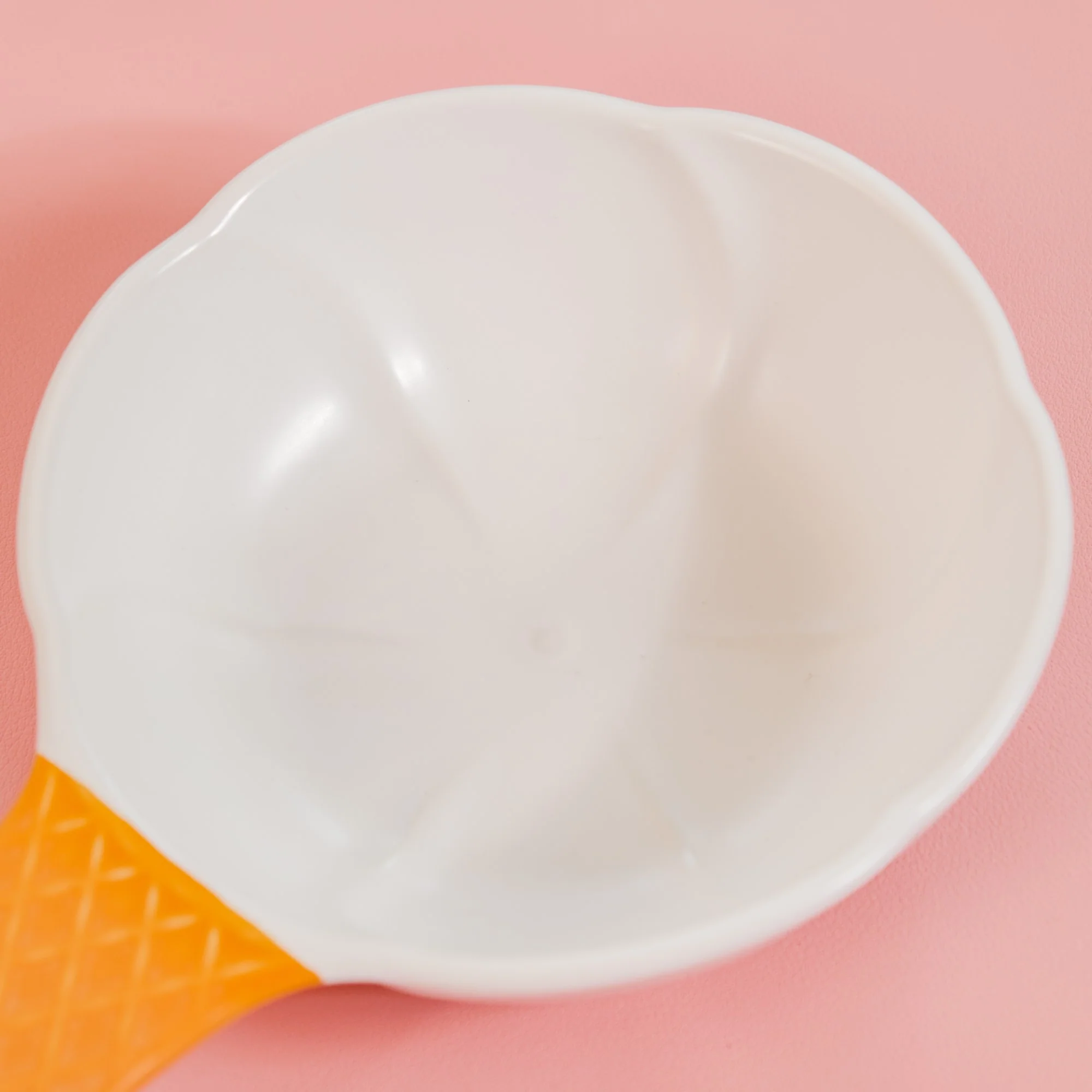 Ice Cream Bowl With Handle Vanilla 400 ml - Image 9