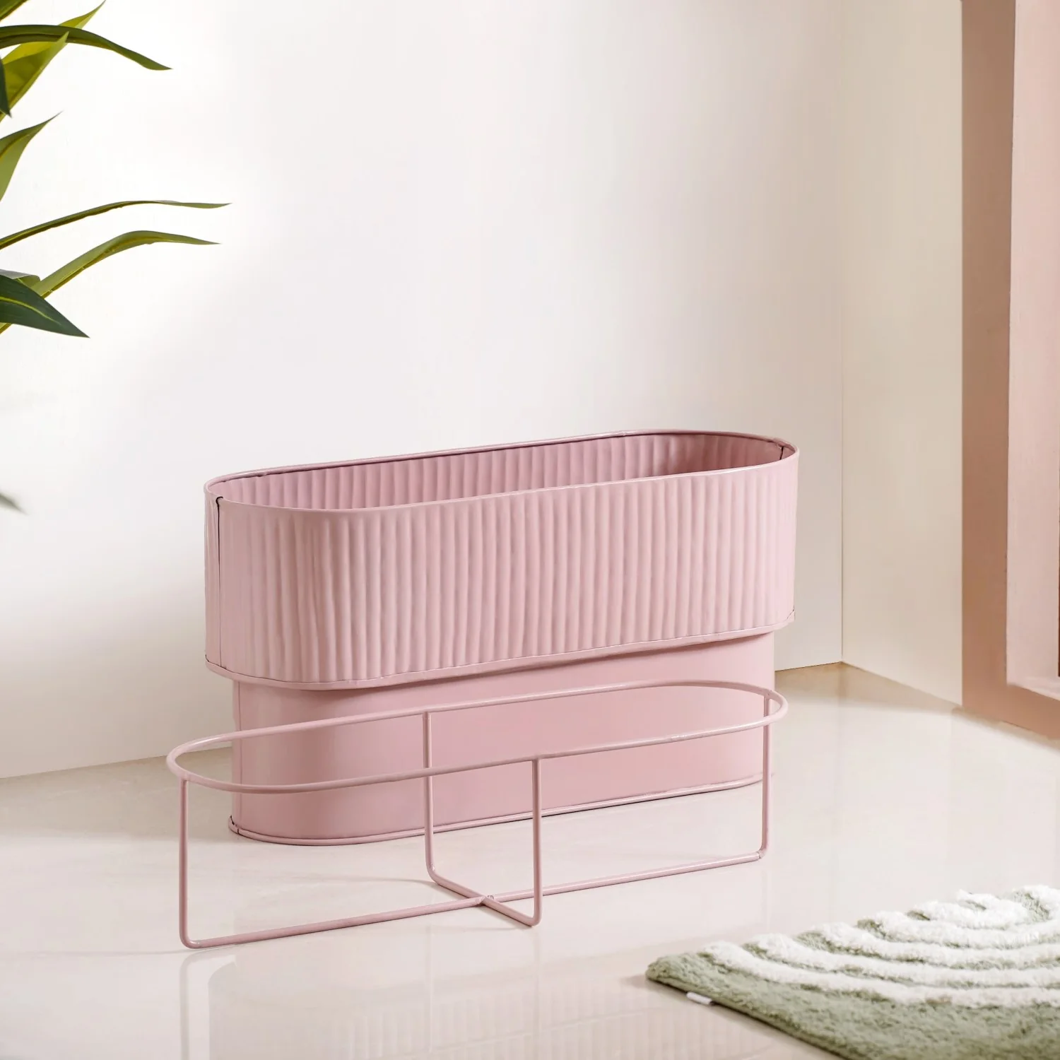 Box Planter With Stand Dusty Pink - Image 5