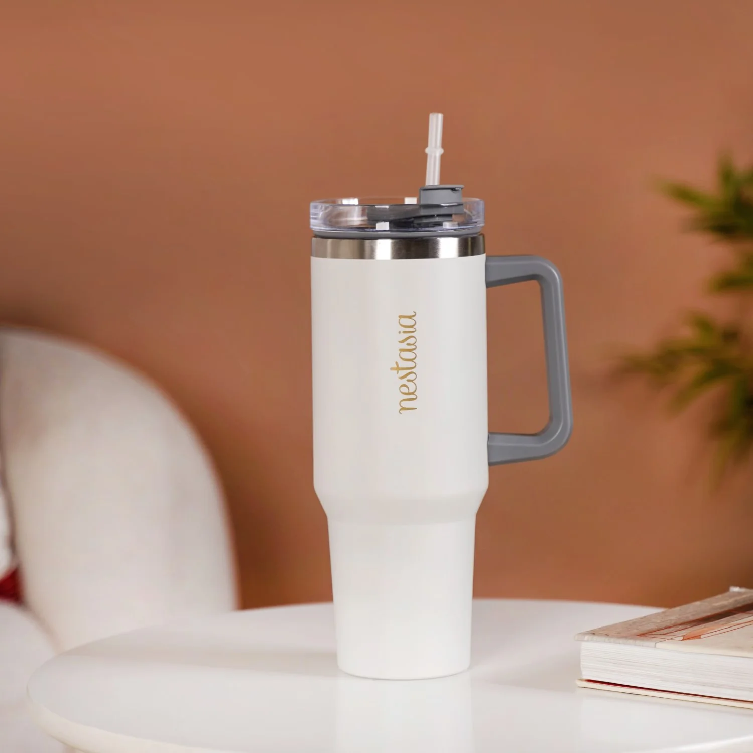 Insulated Stainless Steel Sipper Bottle 1200ml - Image 3