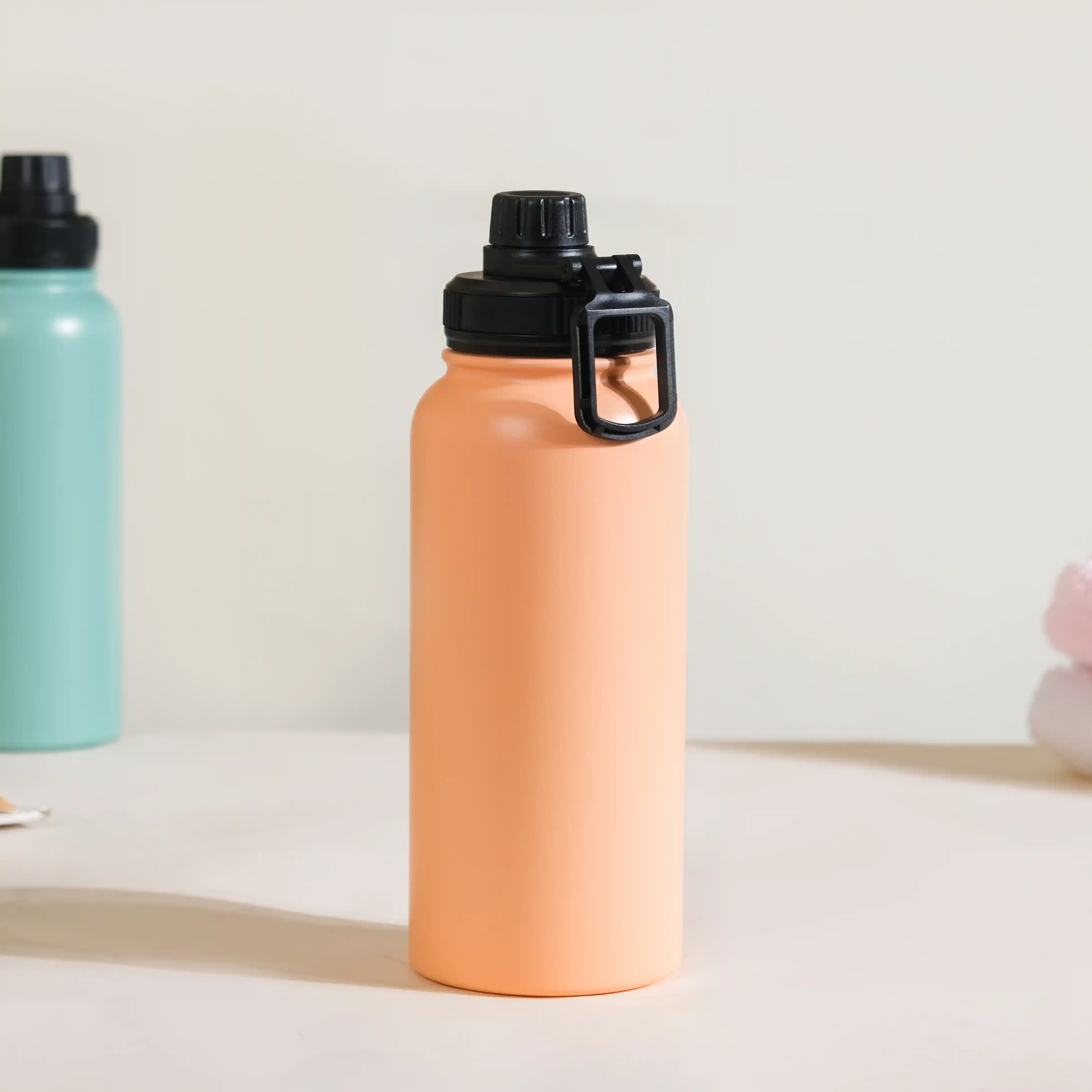 Insulated Thermos Stainless Steel Water Bottle Peach 1L - Image 4