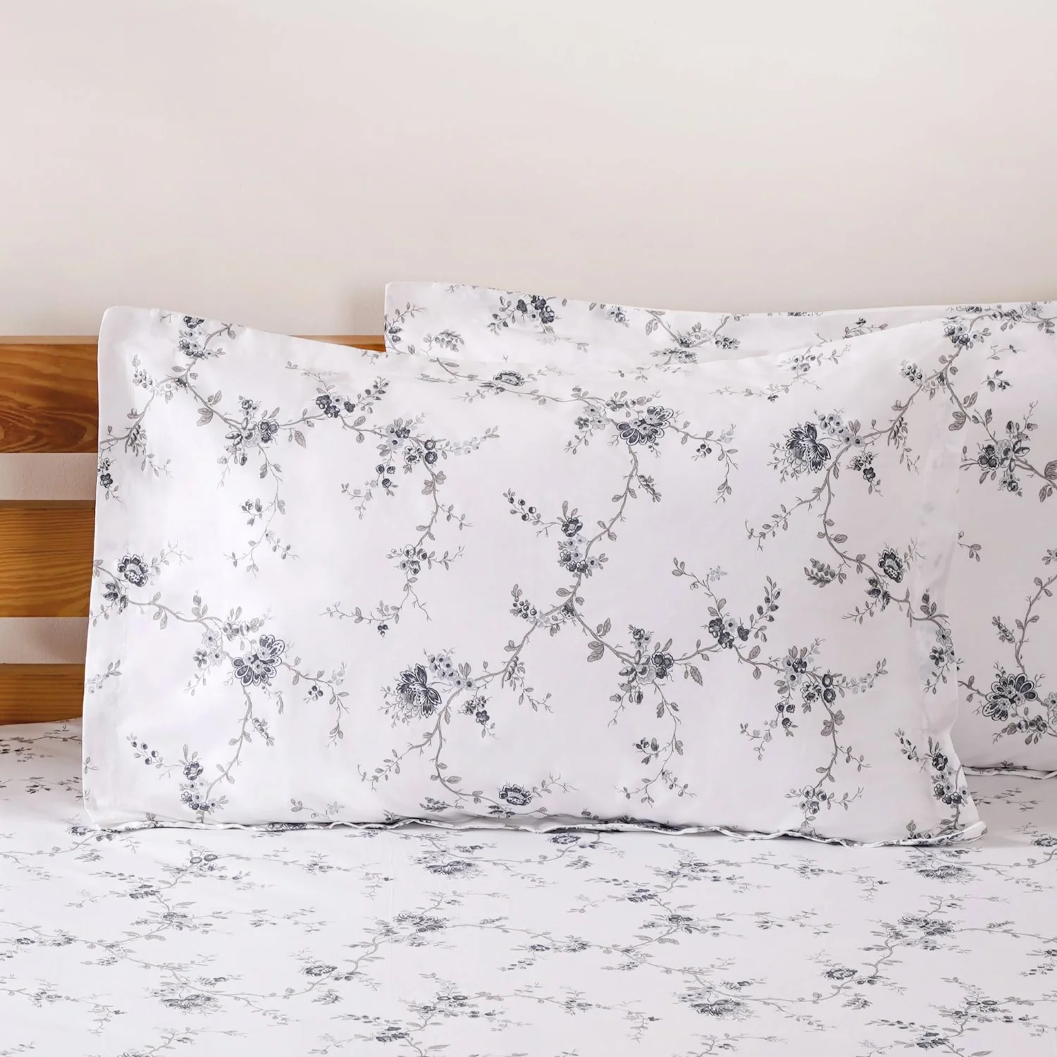 King Size Ultra Soft 100% Pure Cotton Bedding Set Dark Blue 275x275 cm - Image 6
