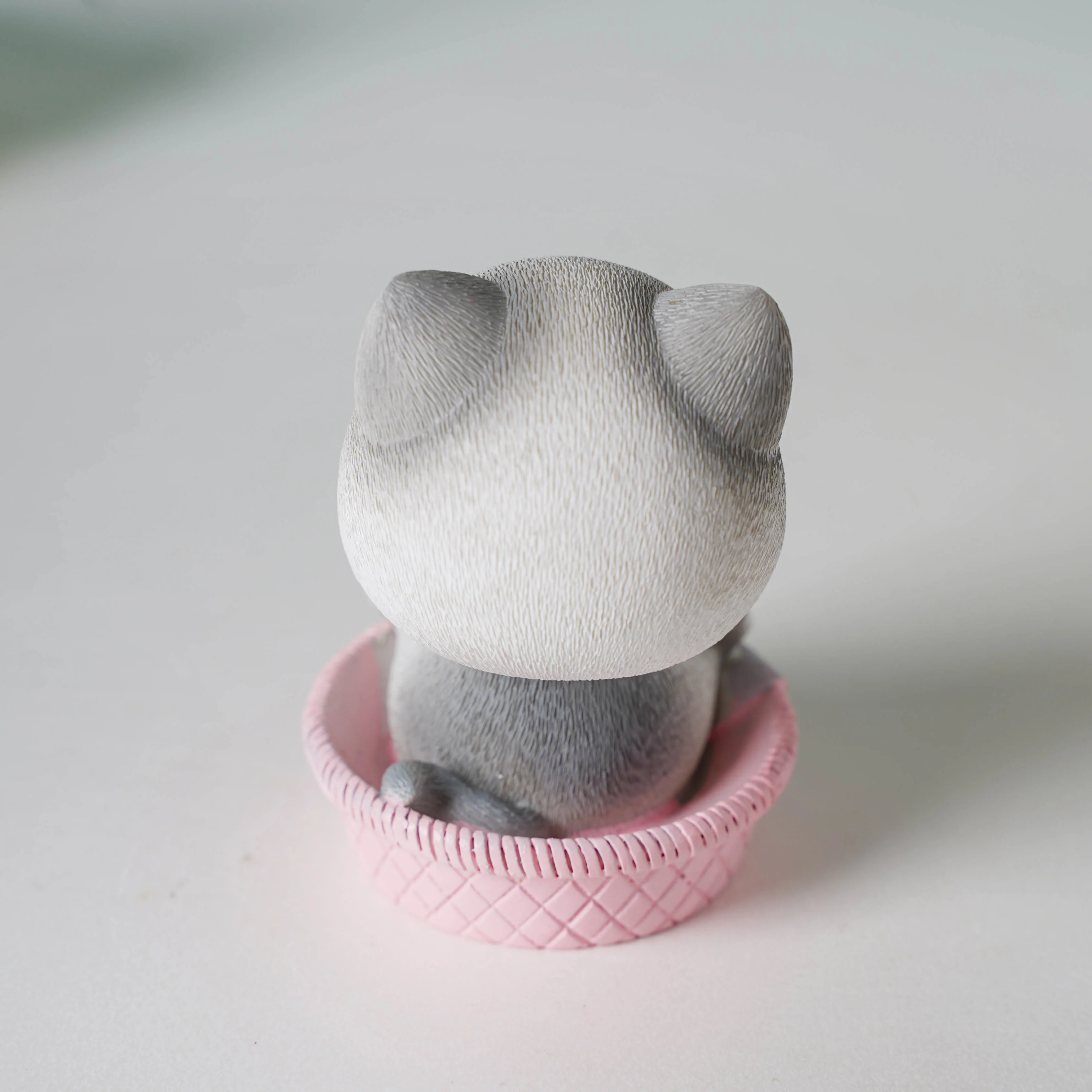 Kitty In A Tub Resin Bobble Head Showpiece - Image 7