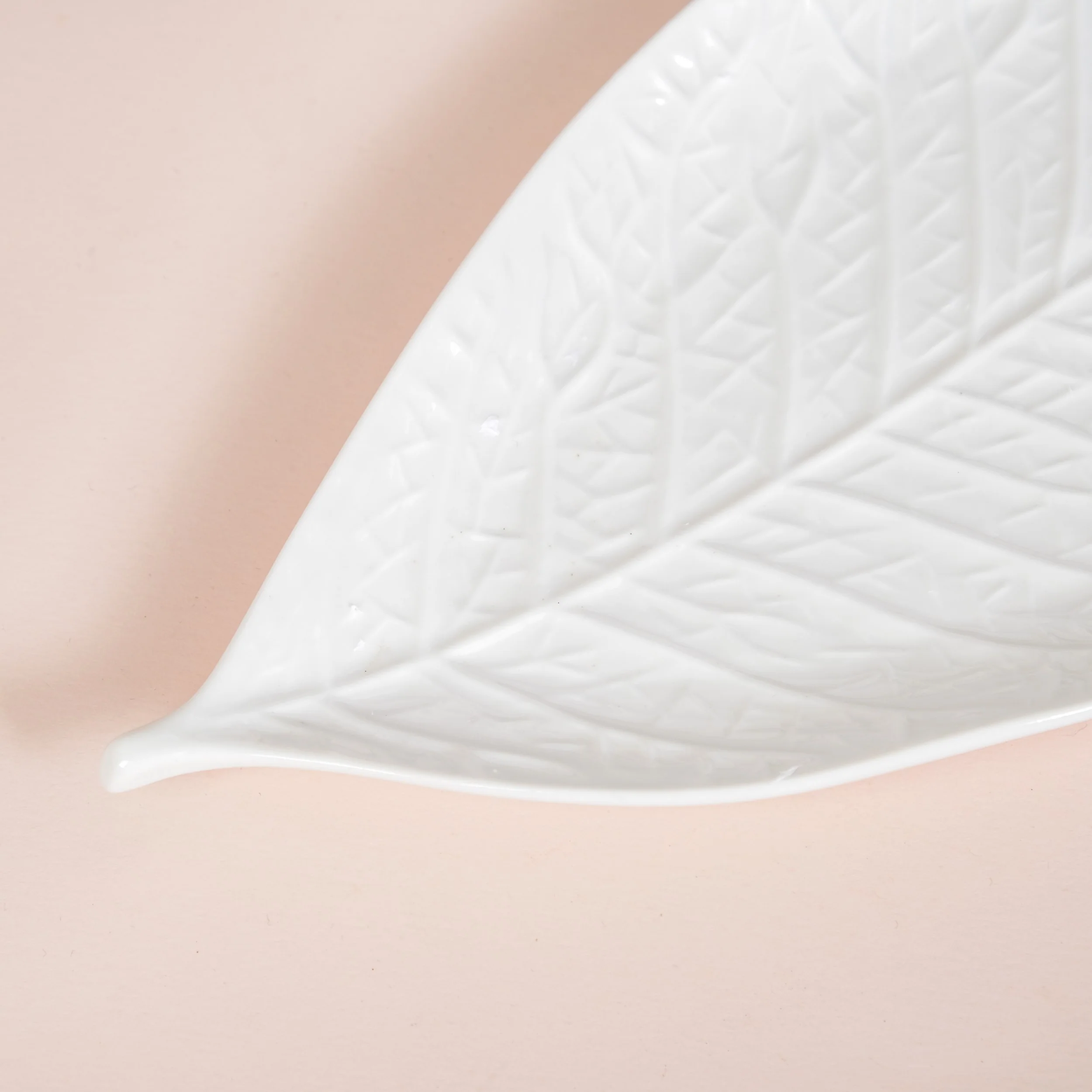 Large Bay Leaf Serving Platter 15 Inch - Image 7