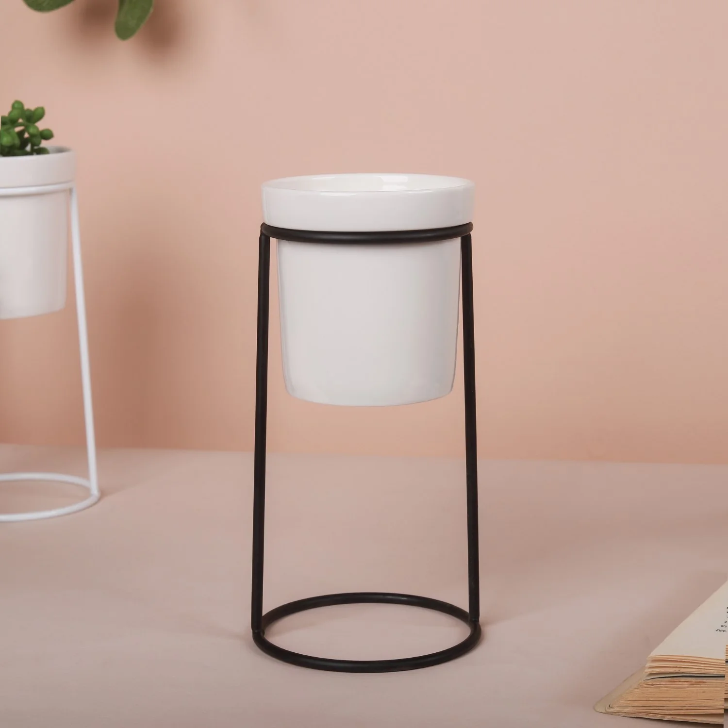 Large Planter - Image 4