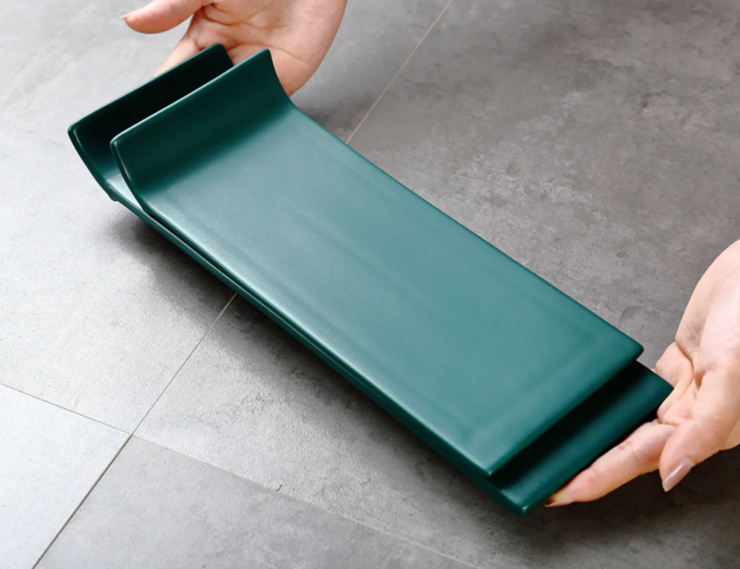 Green Long Serving Plate - Image 3