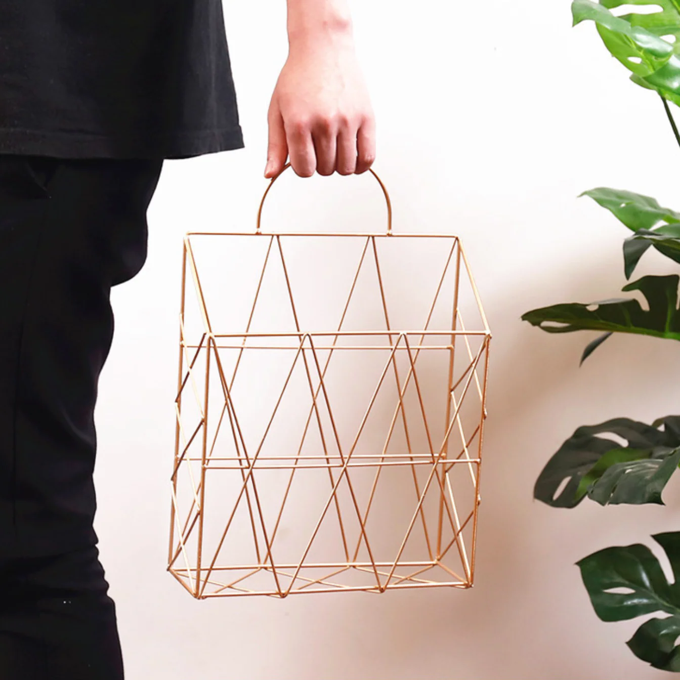 Magazine Holder Gold - Image 2