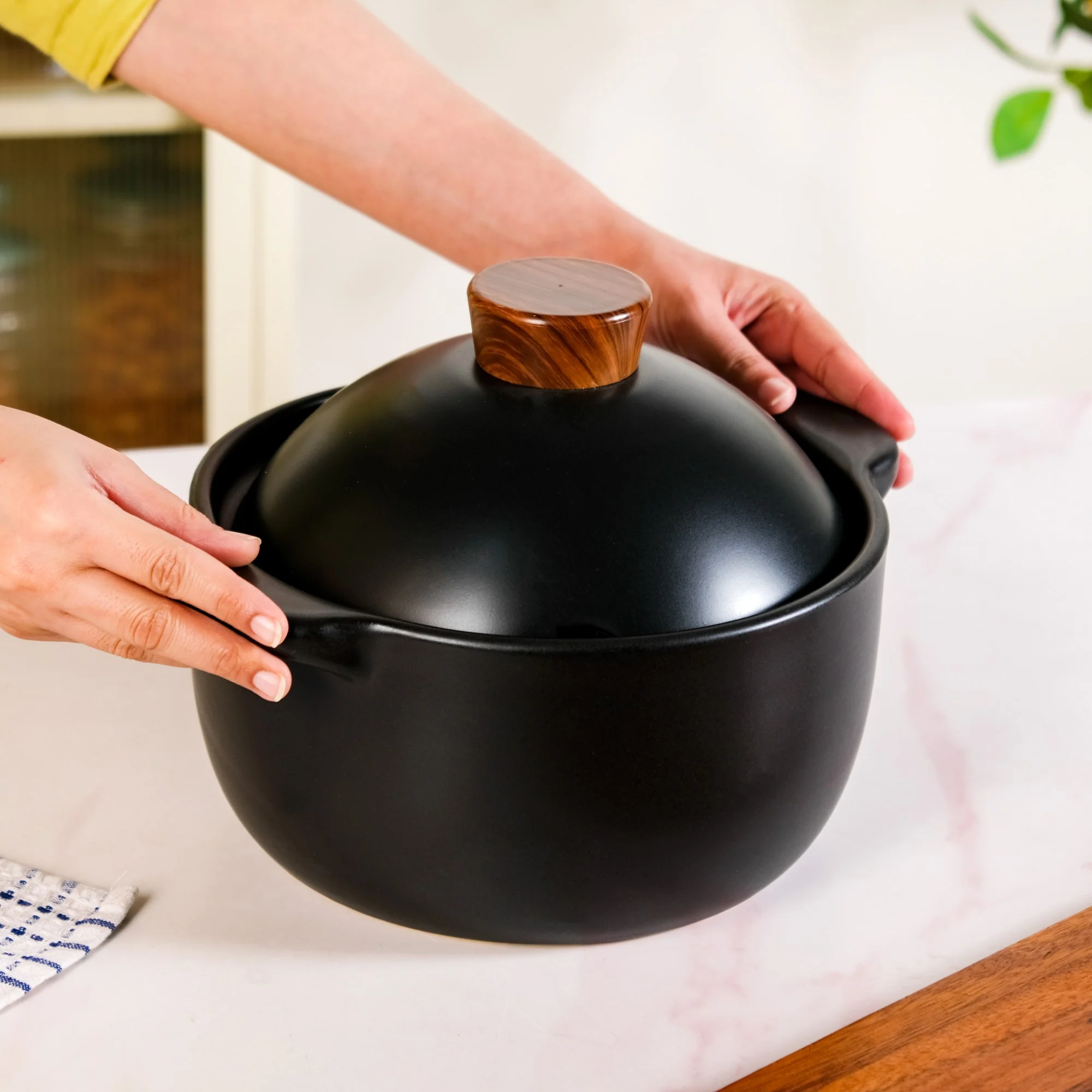 Maison Black Stew Pot 3600ml - Image 2