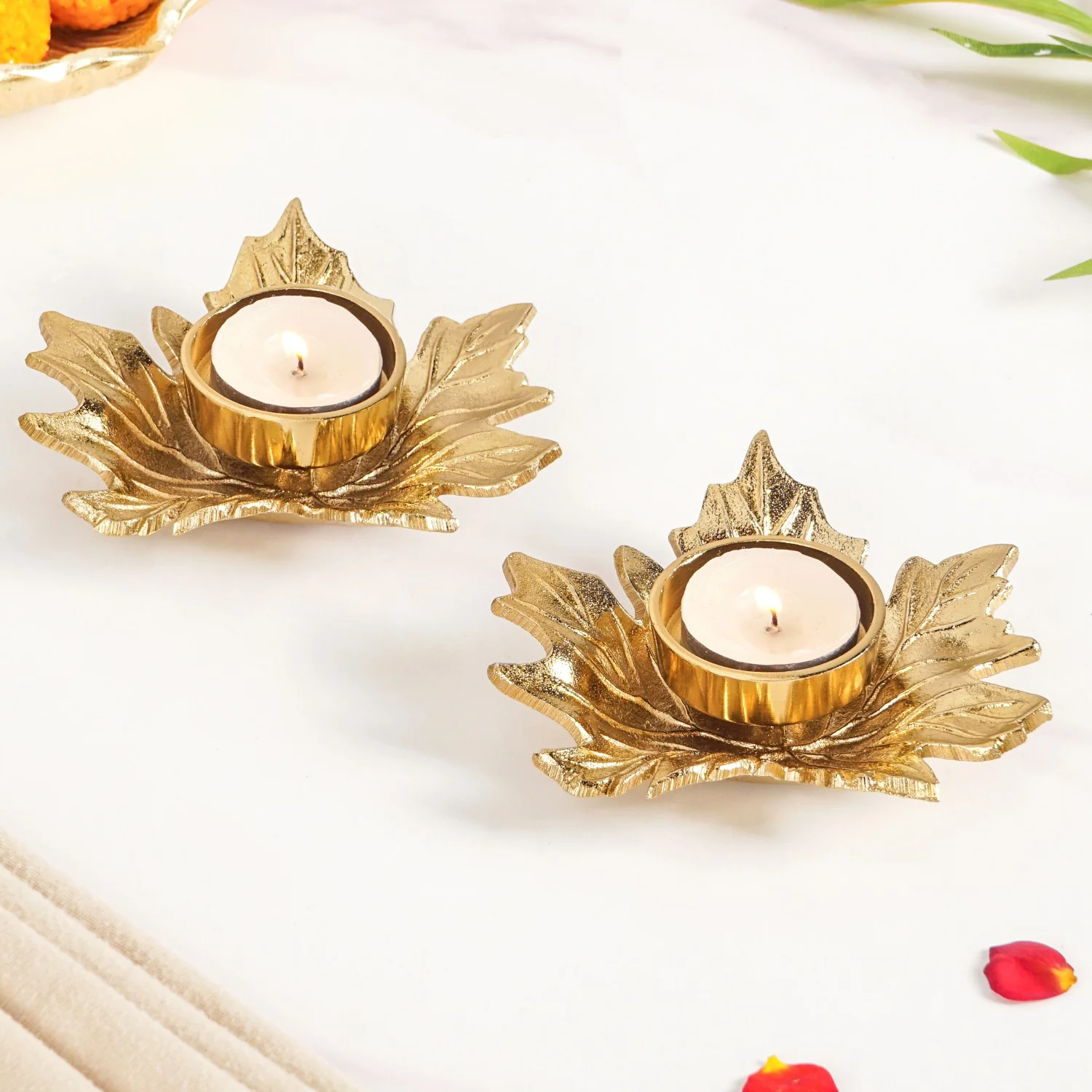 Maple Glow Aluminium Tealight Holder Set Of 2 In Festive Gift Box - Image 4
